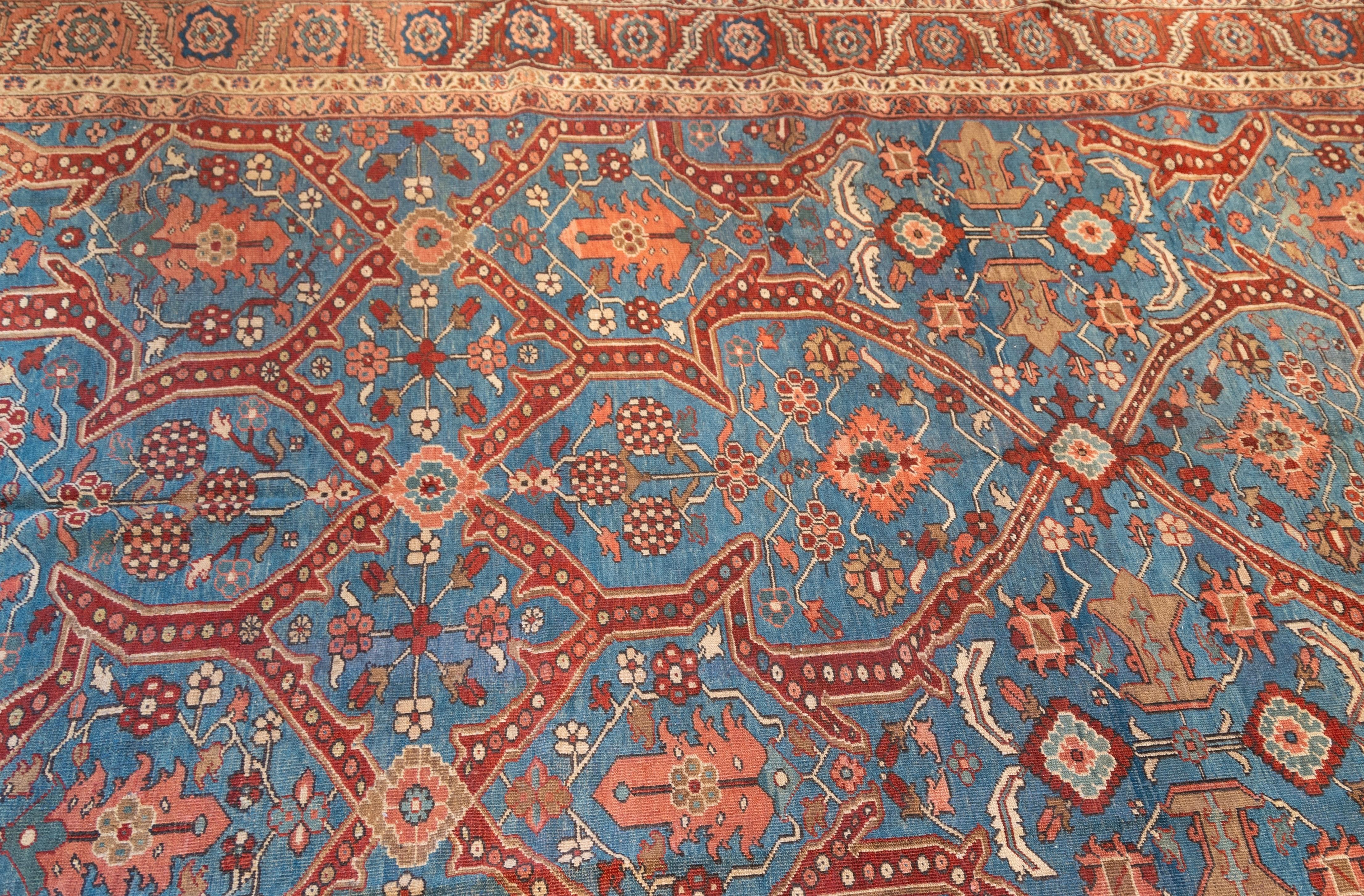 Antique all over design Heriz tribal rug In Excellent Condition For Sale In Harrington Park, NJ