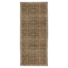 Alfombra Oushak antigua con diseño integral de flores en tonos marfil y verde oliva