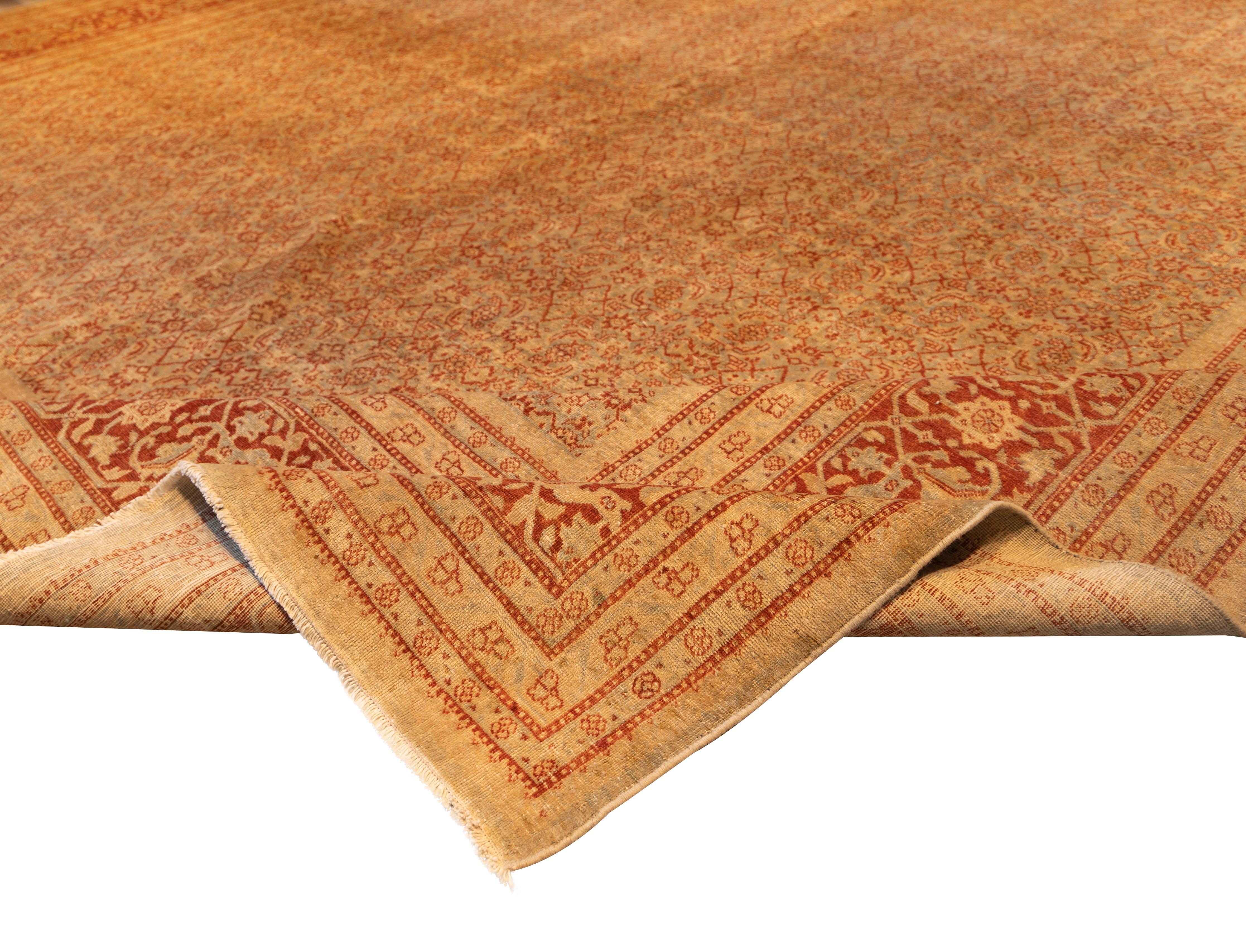 Antique all over design Tabriz early 20th cent. In Excellent Condition For Sale In Harrington Park, NJ