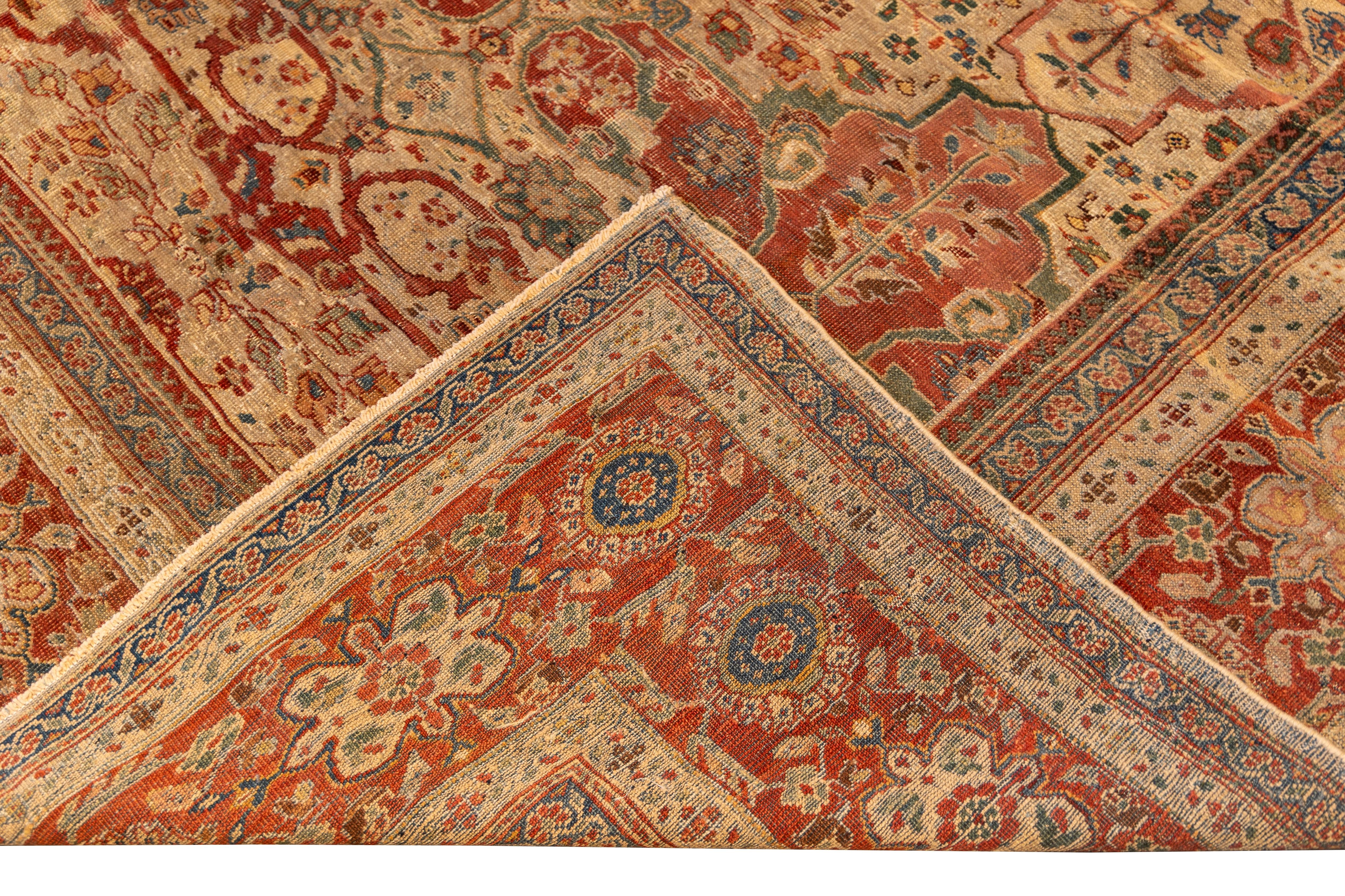 Antique all over Sultanabad  Rug late 19th century In Excellent Condition For Sale In Harrington Park, NJ
