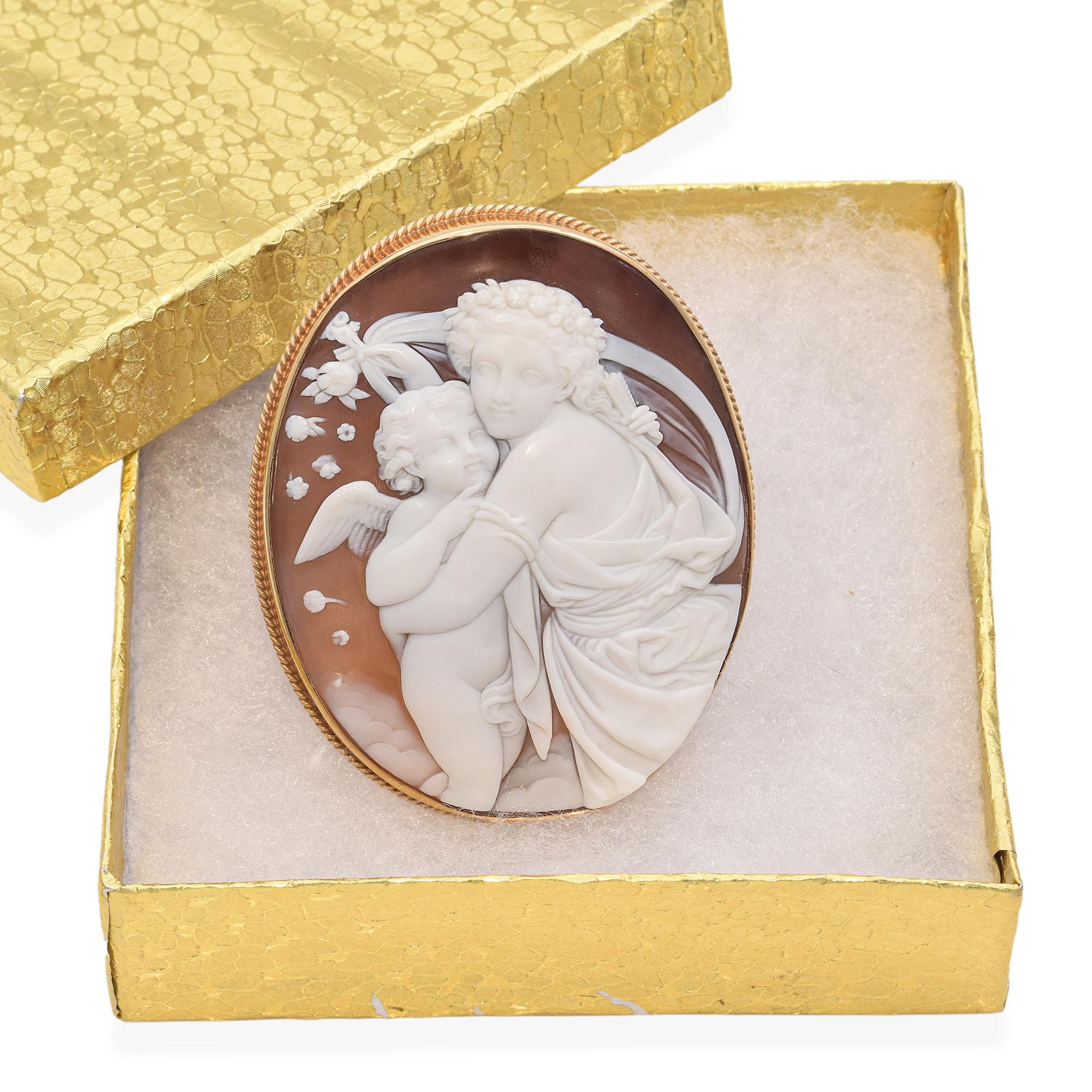 Antique broche camée Spring en or jaune 9 carats en vente 2