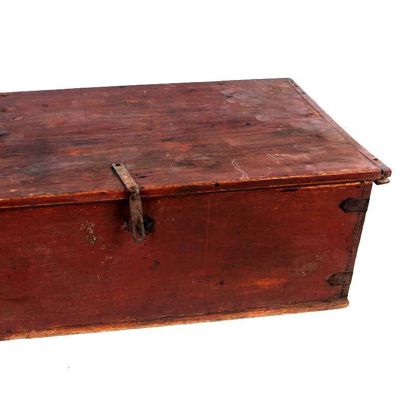 Antique Allmoge Chest from Sweden 1839 in Pine In Good Condition For Sale In Singapore, SG