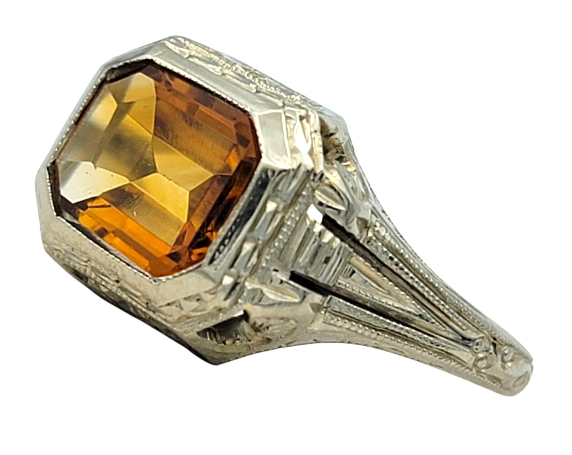 Contemporain Bague ancienne Allsopp Brothers en or blanc 20 carats, citrine orange taille émeraude en vente