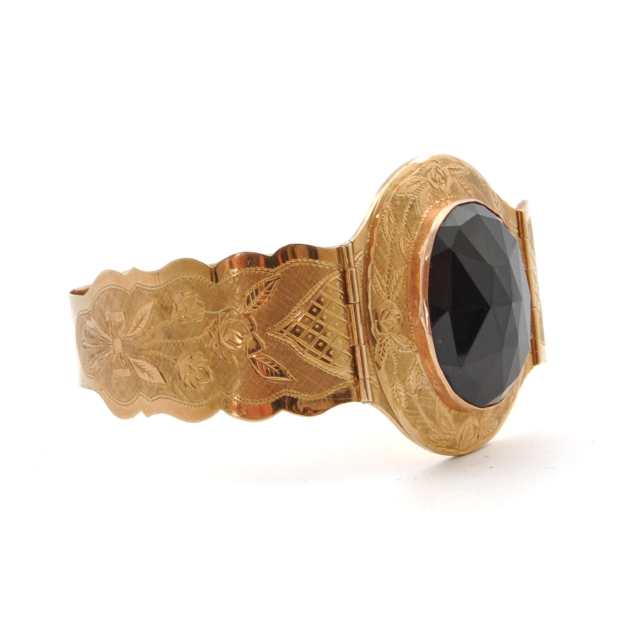Women's or Men's Antique Almandine Garnet and 14K Rose Gold Engraved Bracelet For Sale