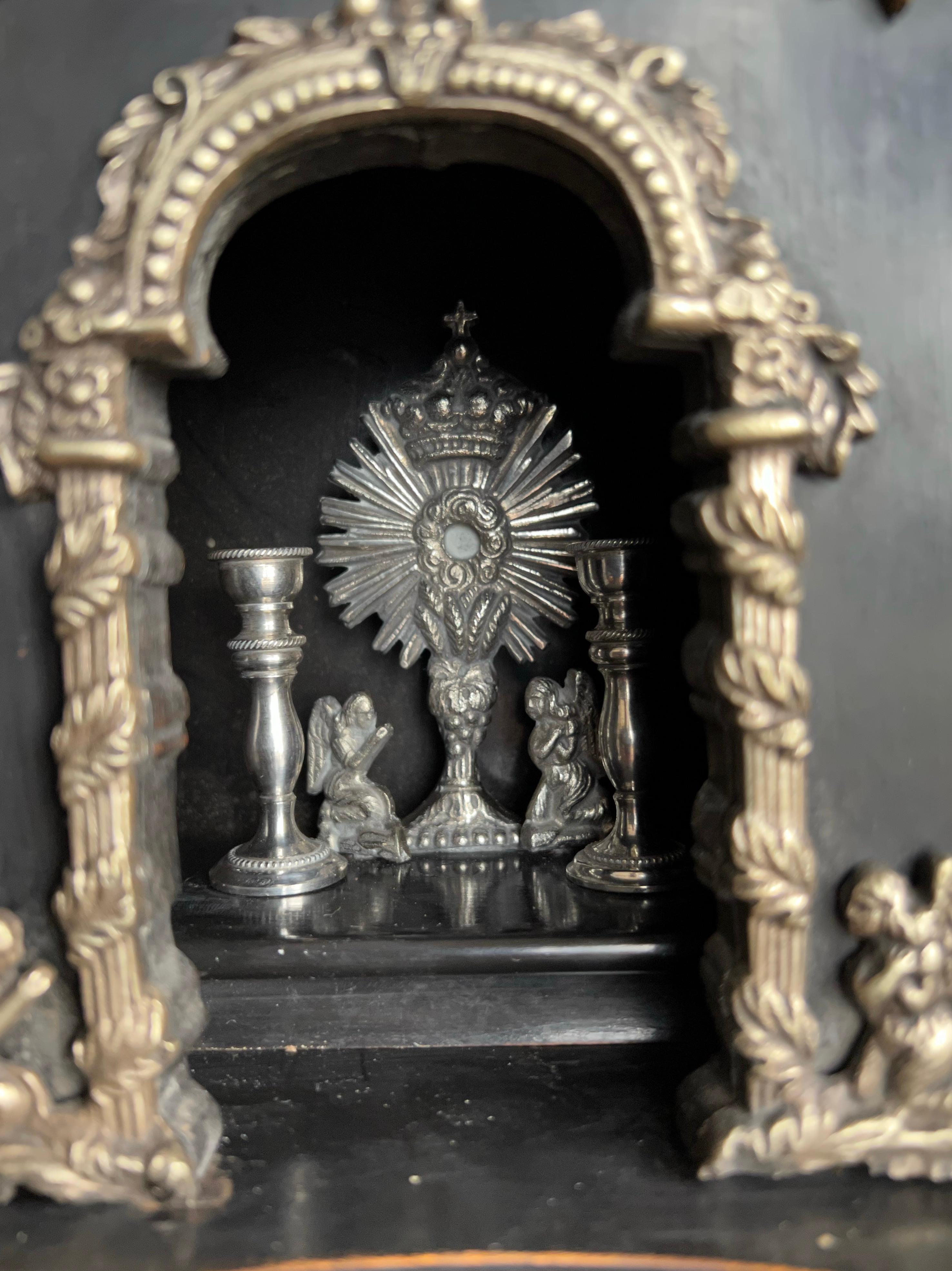 Antique Altar Crucifix Detailed Silvered Bronze Sculpture of Christ & Monstrance For Sale 2