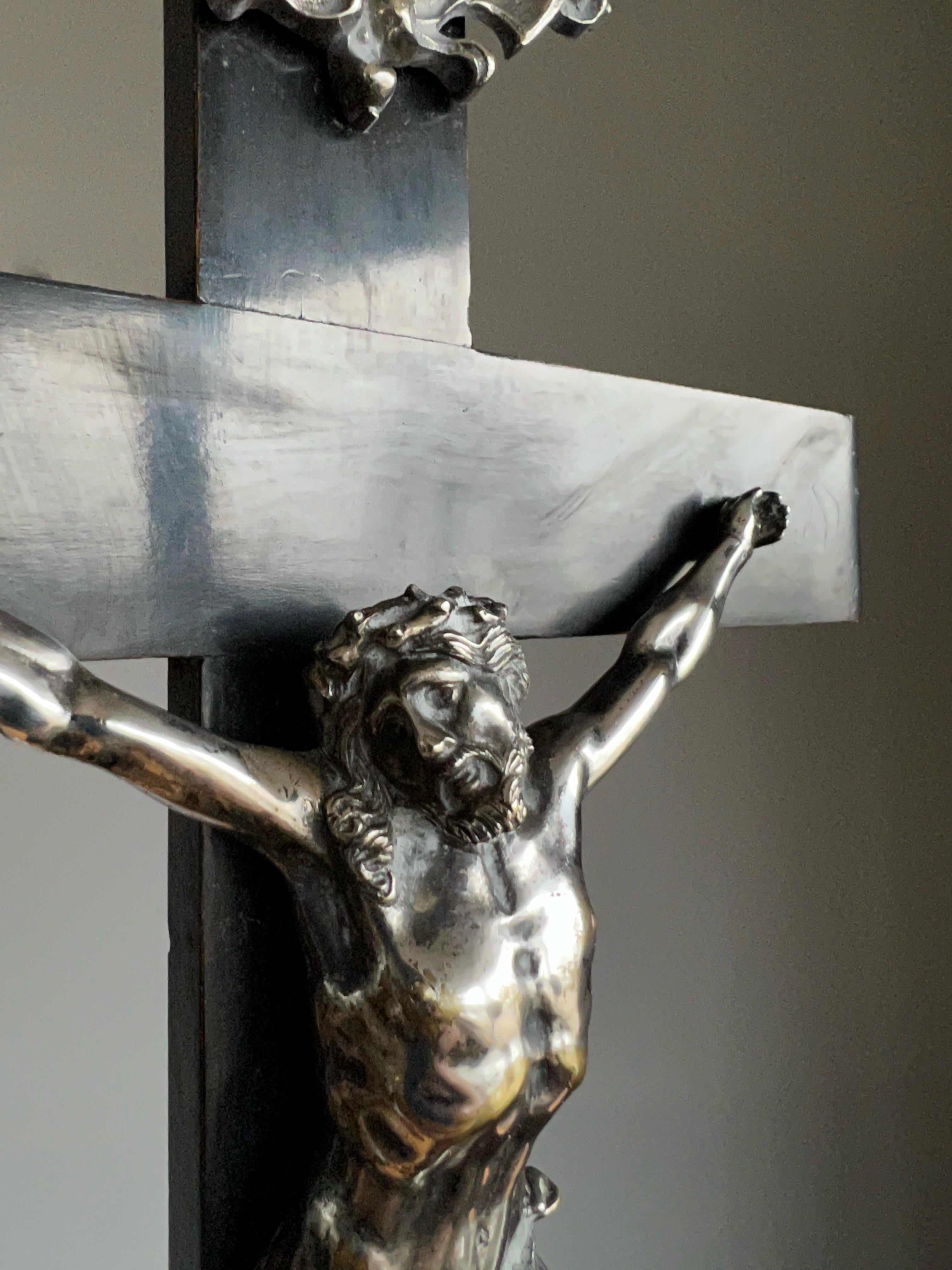 Antique Altar Crucifix Detailed Silvered Bronze Sculpture of Christ & Monstrance For Sale 7