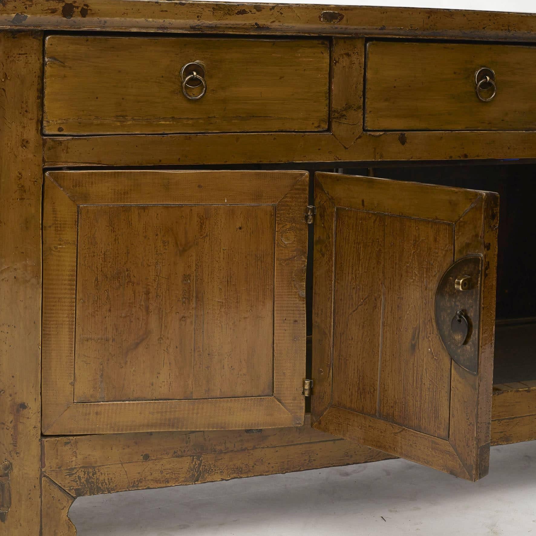 Antique Alter Sideboard, Beijing, c 1840-1860 In Good Condition In Kastrup, DK