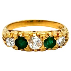 Fascia nuziale in oro giallo 18 carati con smeraldo e diamante alternati - 1,35 ct.