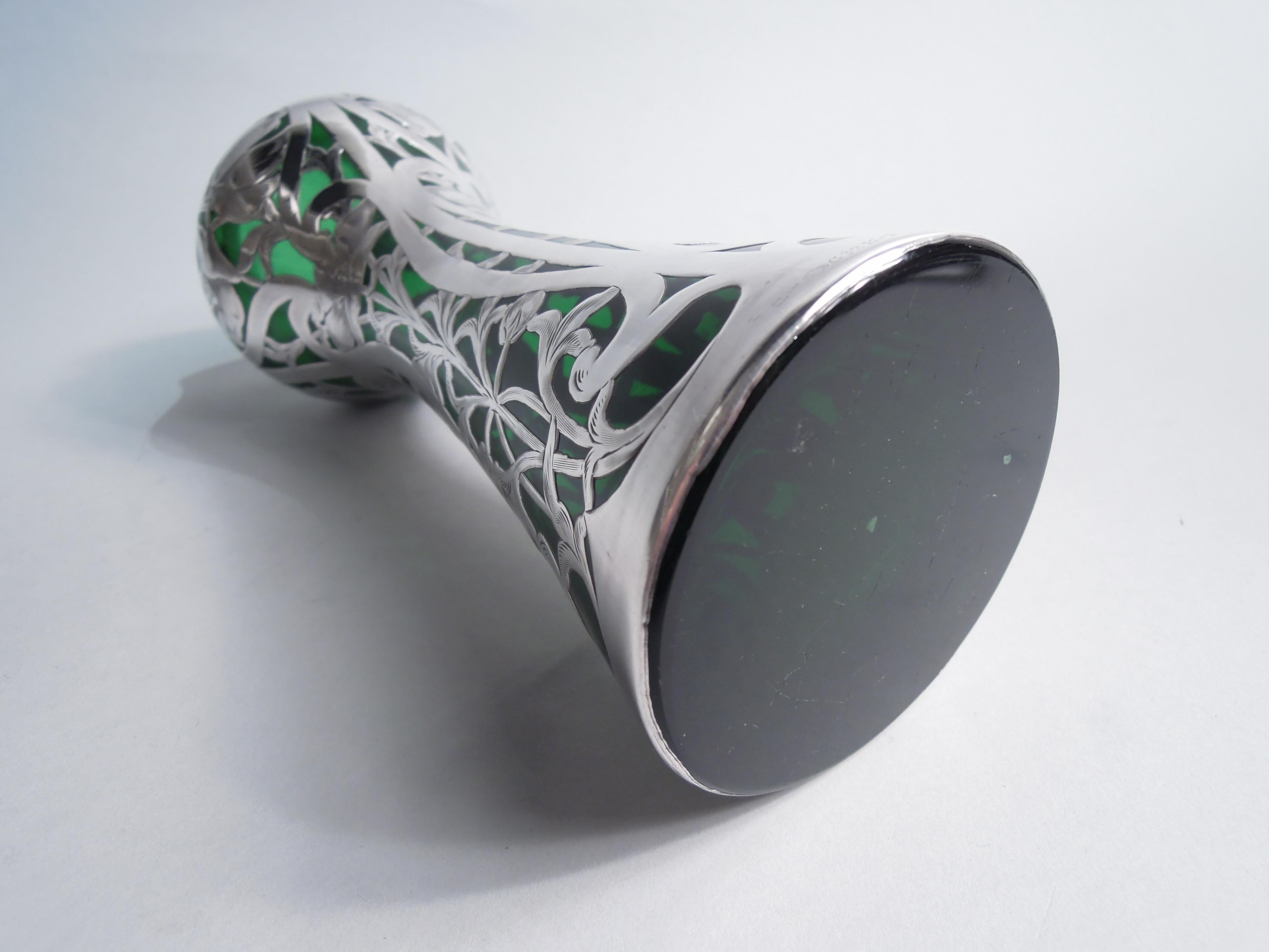 Antike Jugendstil-Vase aus grünem Silber mit Überzug von Alvin im Angebot 3