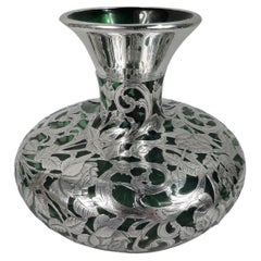 Ancien vase Art Nouveau Alvin vert recouvert d'argent