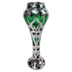 Antiguo jarrón Alvin Art Nouveau verde con incrustaciones de plata