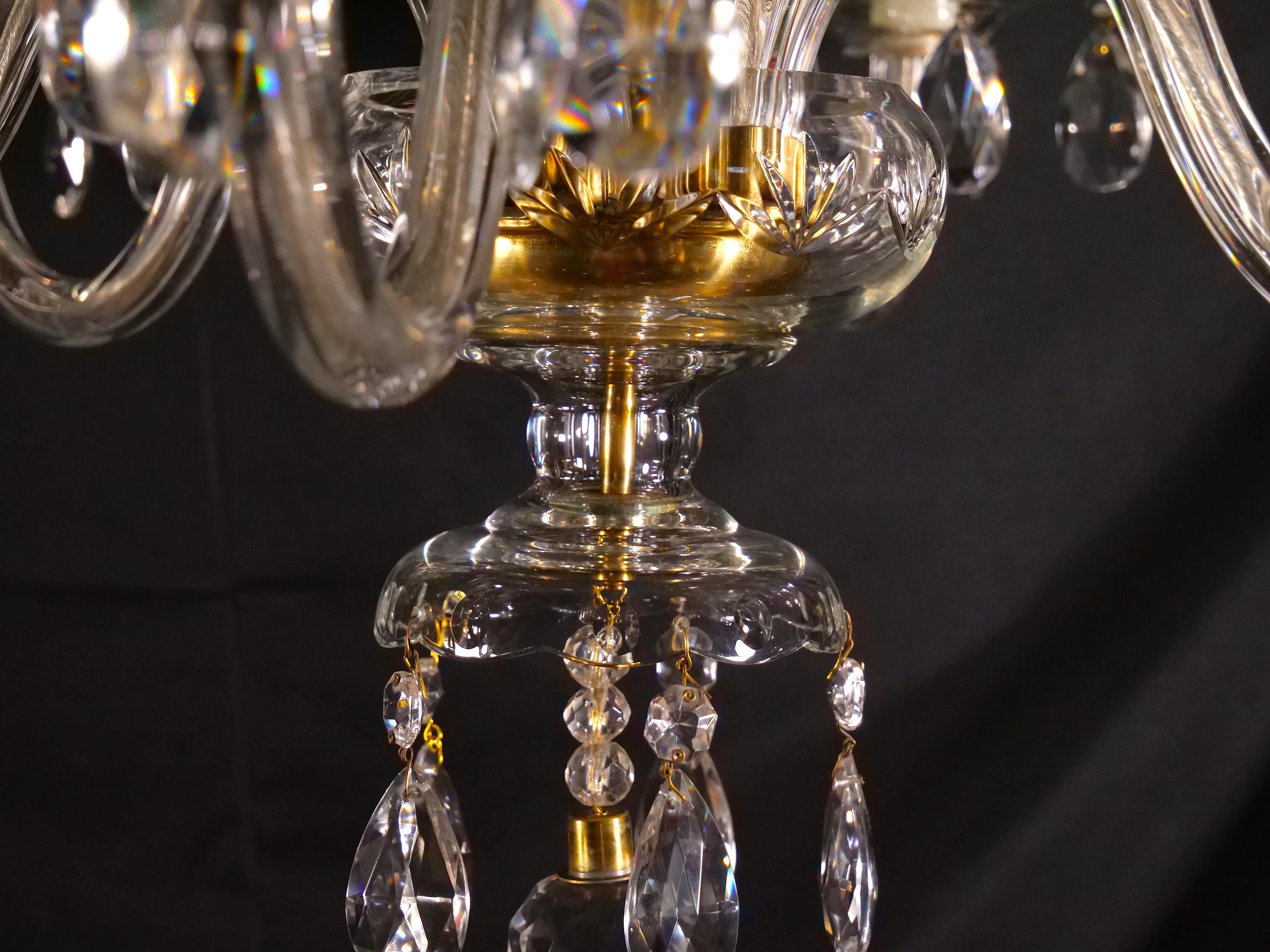 Lustre à six lumières en ambre antique / cristal clair taillé en vente 2