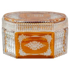 Boîte d'antiquités en cristal orange ambré de Bohème taillé avec couvercle