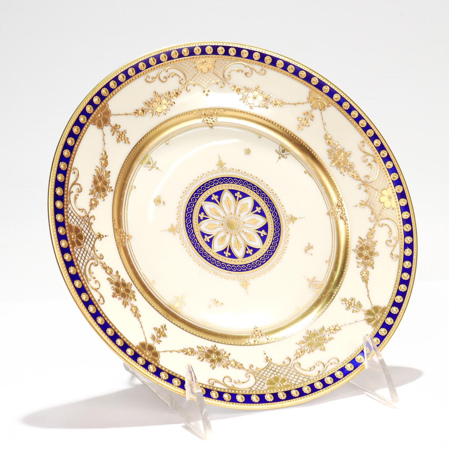 Pequeño armario antiguo de porcelana de Dresden Ambrosius Lamm dorado y con esmalte azul cobalto en venta 1