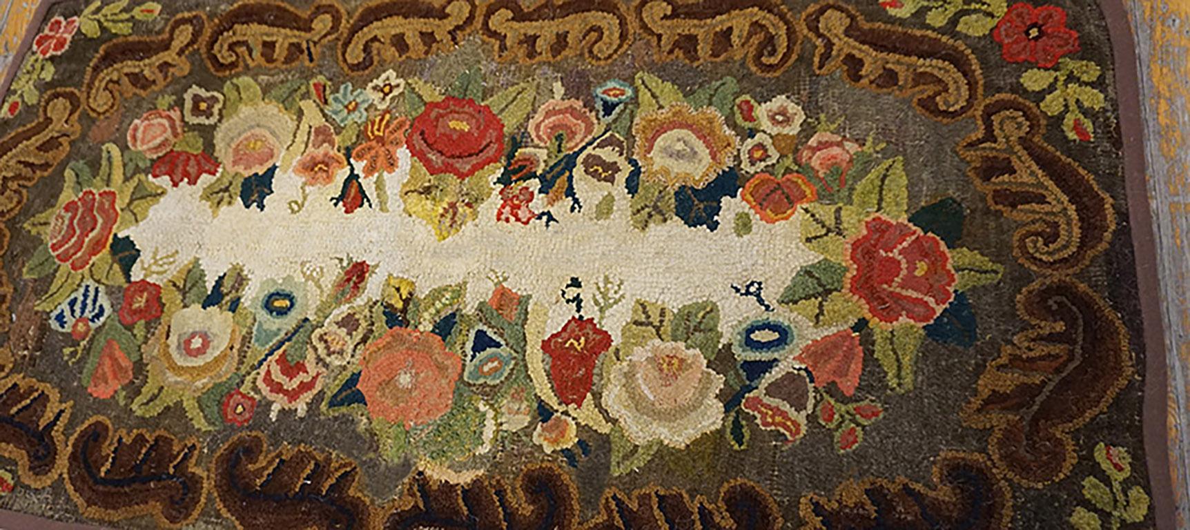 Late 19th Century American Hooked Rug ( 1'8