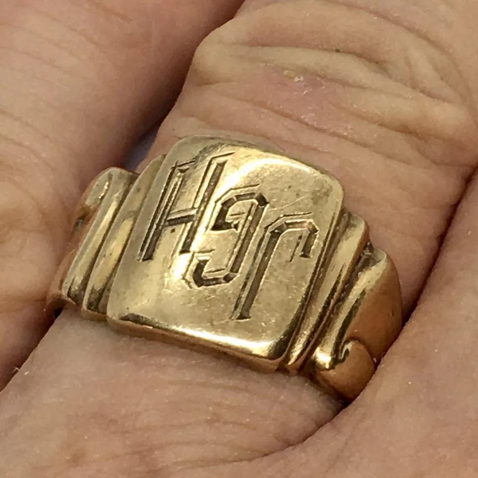 Men's Antique American 10K GOLD SIgnet RIng 5.6 Gram Size 11 Engraved JGH For Sale