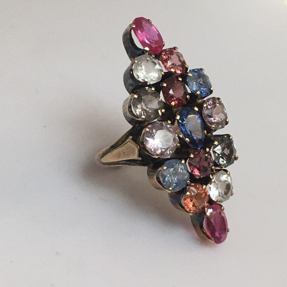 Round Cut  Antique American 14k Gold Edwardian 1900s Multicolor Natural Sapphire Ring For Sale