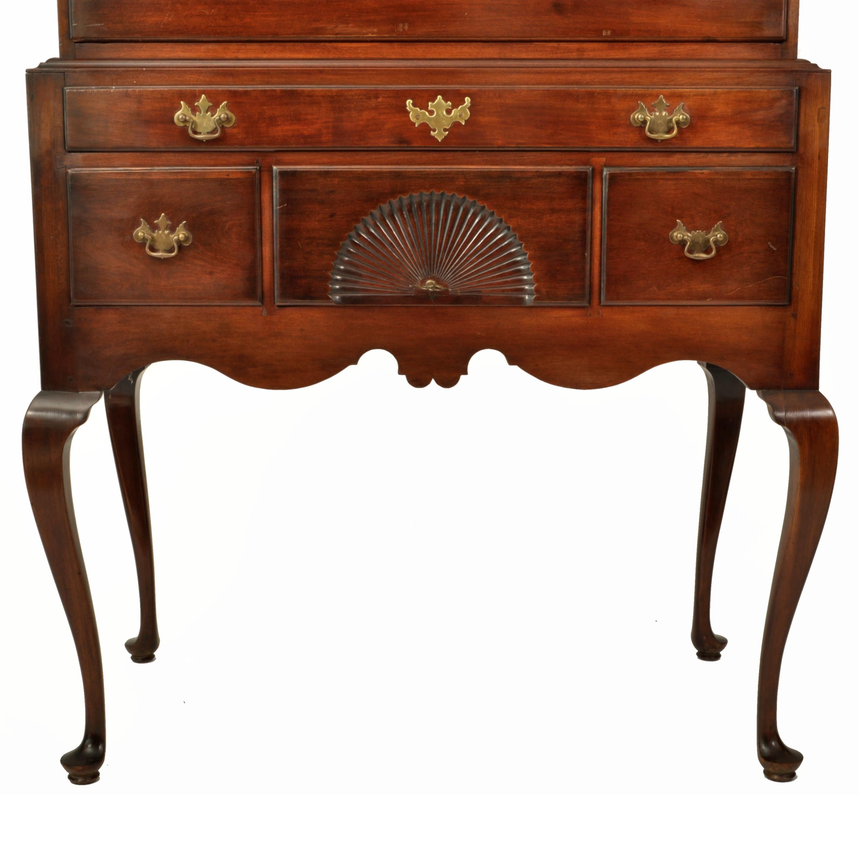 Antique American 18th Century Mahogany Highboy Chest on Stand Massachusetts 1760 In Good Condition In Portland, OR