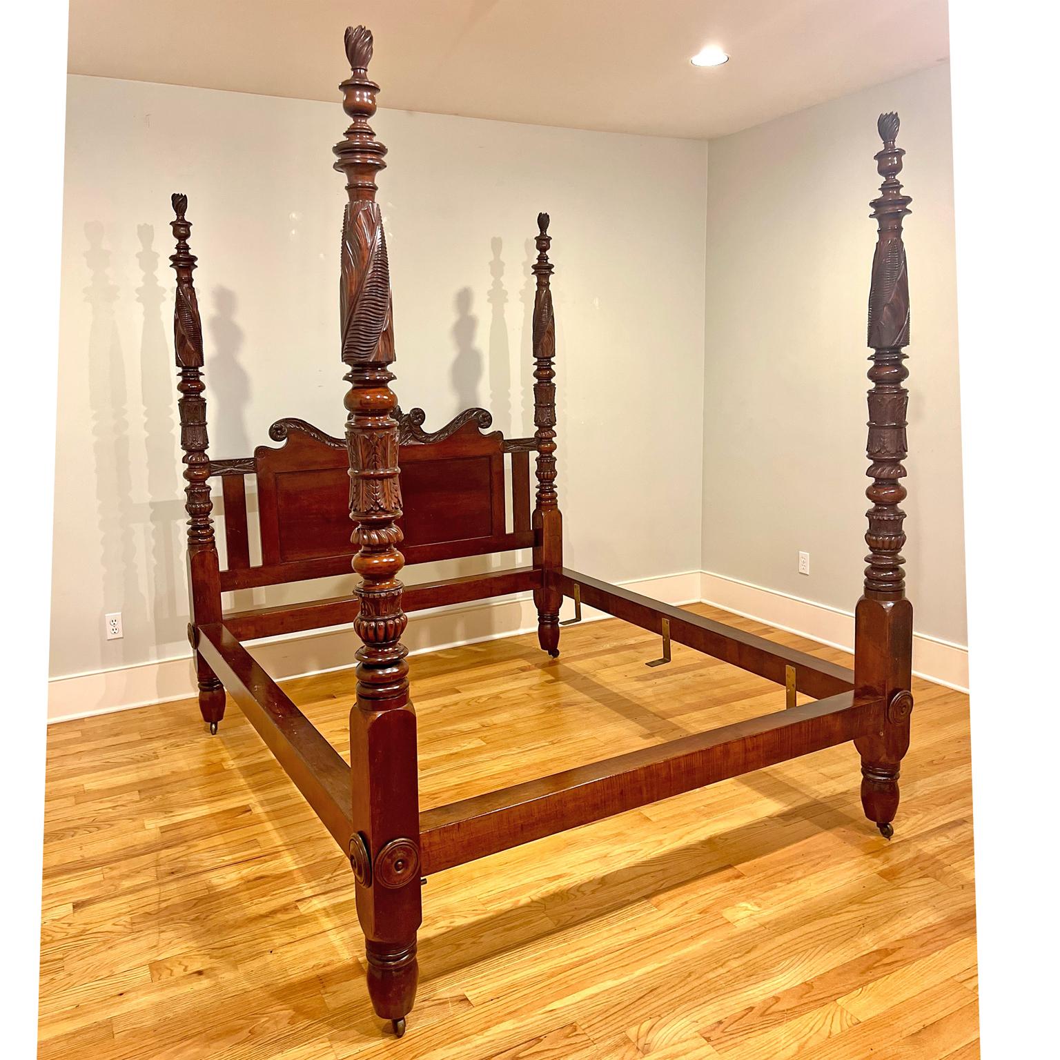 Hand-Carved Antique American 4 Poster Acanthus Carved Southern Bed in Mahogany, c. 1820 For Sale