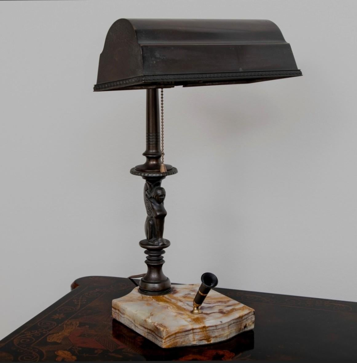 Ancienne lampe de bureau américaine Deluxe en forme de fontaine à sheaffer en amronlite en vente 5