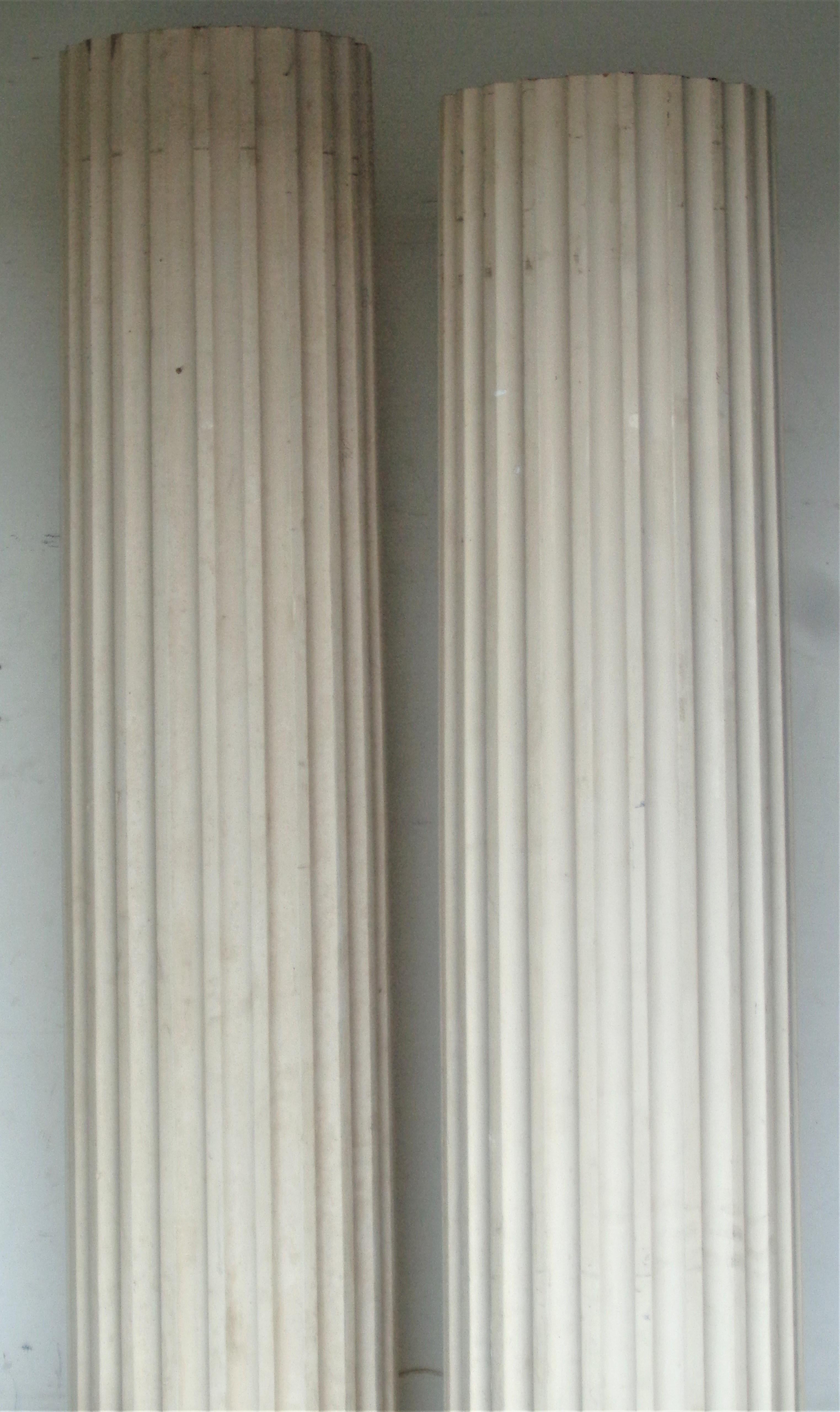 Classique américain Anciennes colonnes architecturales américaines en bois cannelé en vente