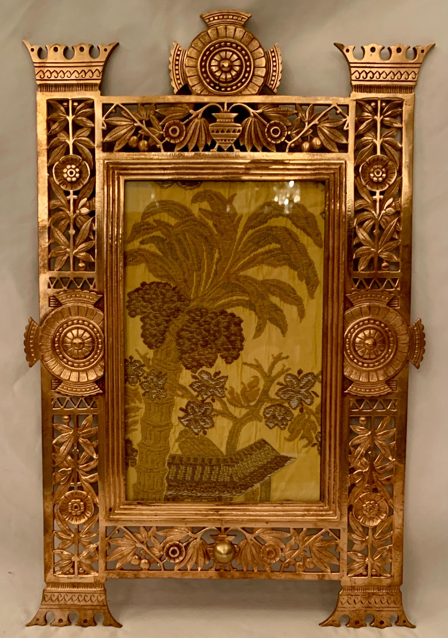 Antique American Art Deco Gold Bronze Hanging Picture Frame, Circa 1920-1930 For Sale 1