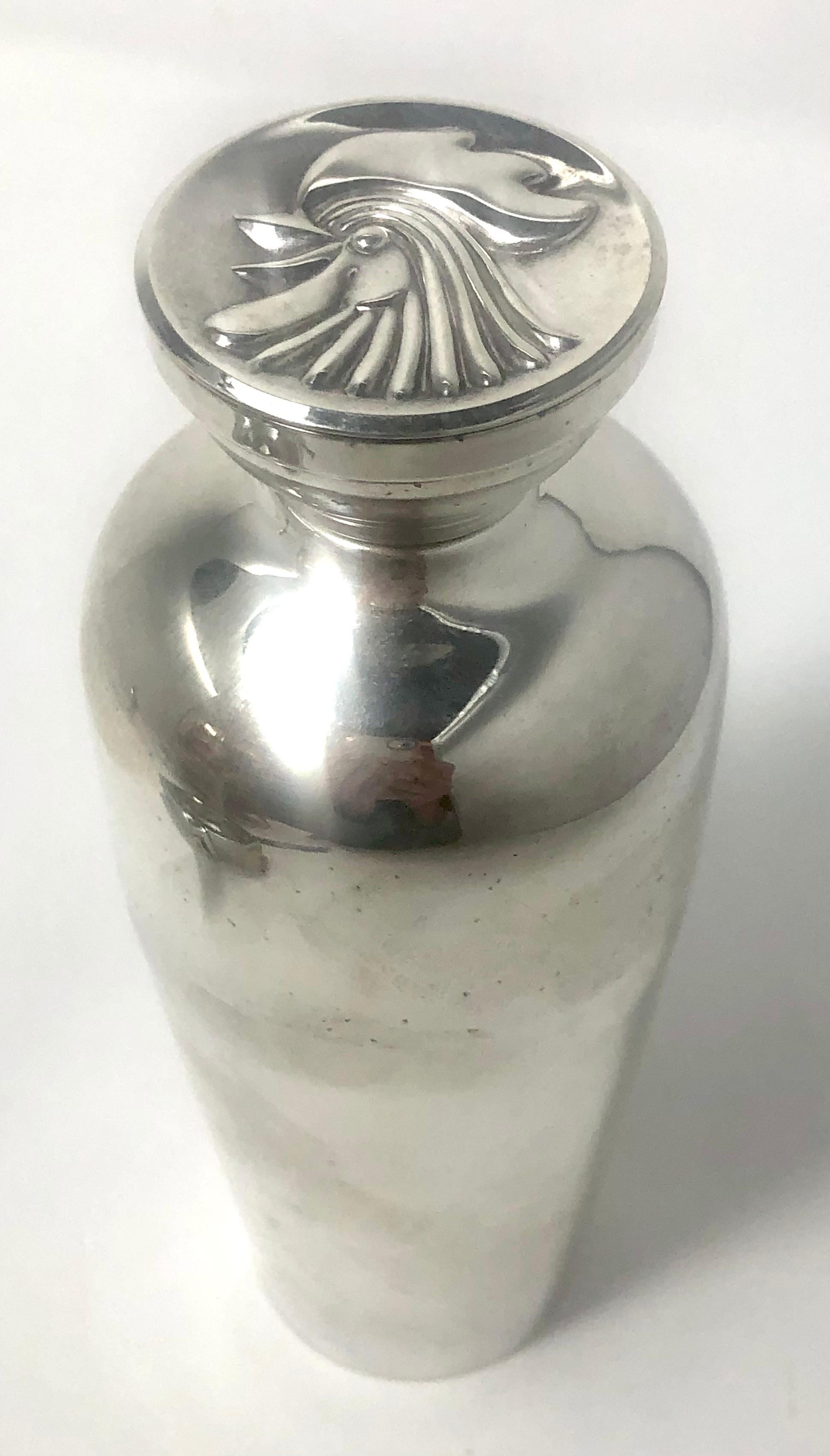 Antique American Art Deco silver-plated Single-Serve cocktail shaker made by 