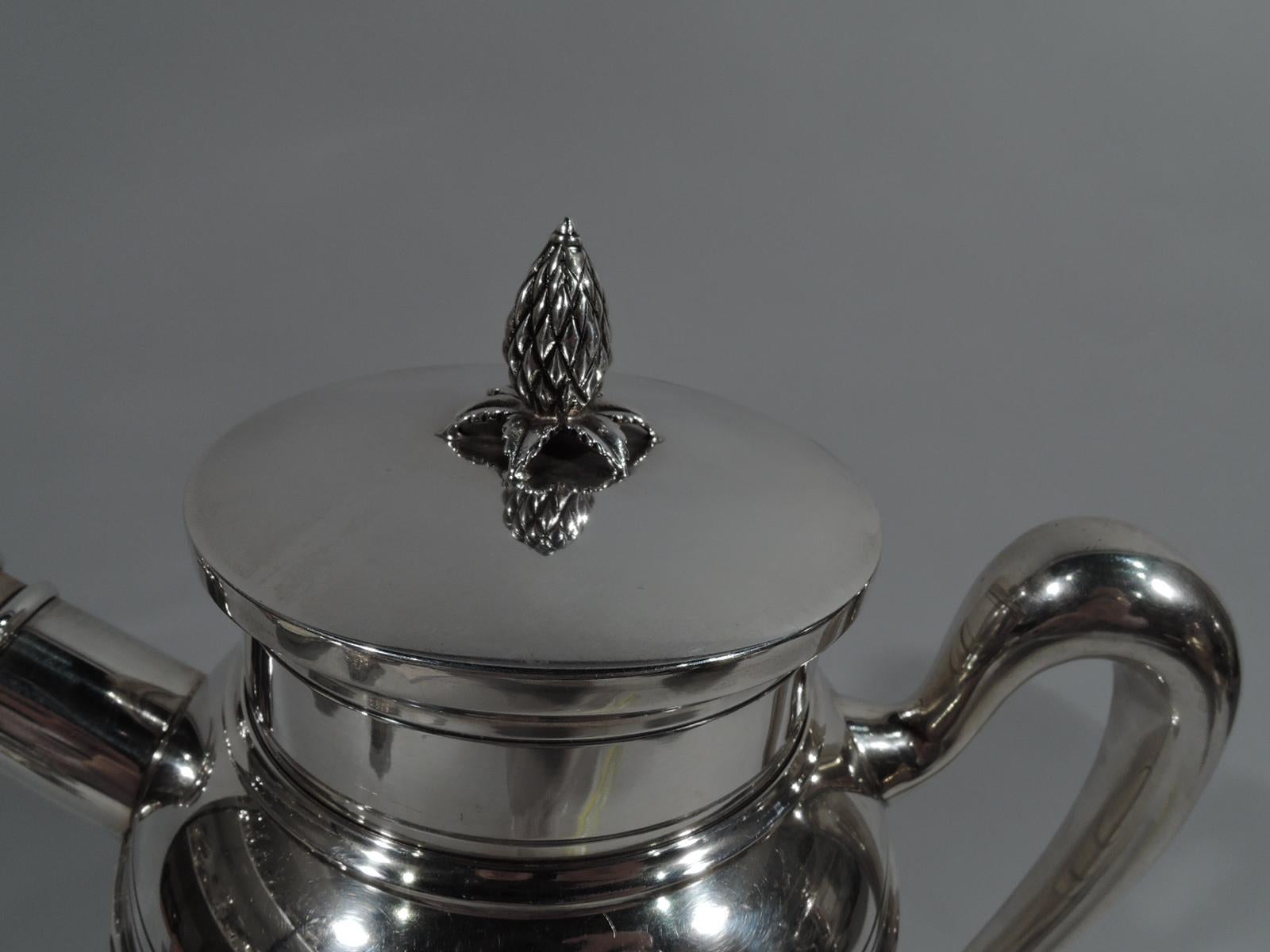 Antique American Art Deco Sterling Silver Cocktail Shaker In Excellent Condition In New York, NY