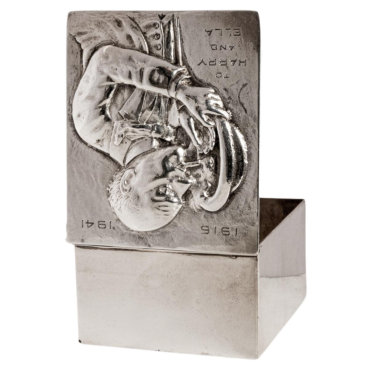 Antique American Art Deco Sterling Silver Novelty Repoussé Cigarette Box 1925 For Sale 7
