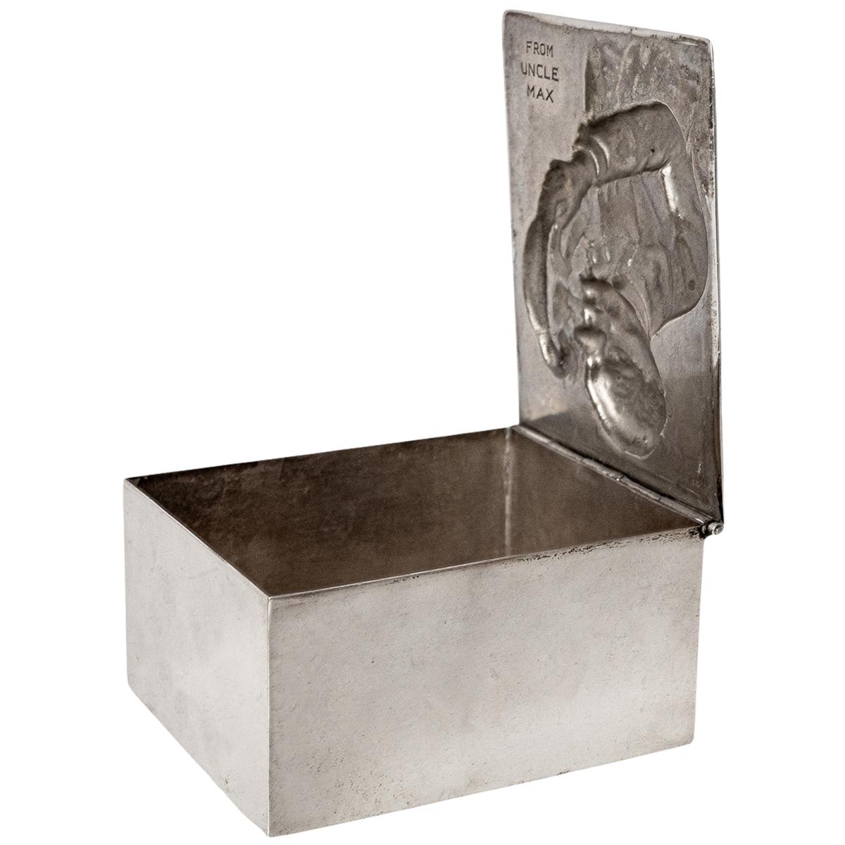 Antique American Art Deco Sterling Silver Novelty Repoussé Cigarette Box 1925 For Sale 5
