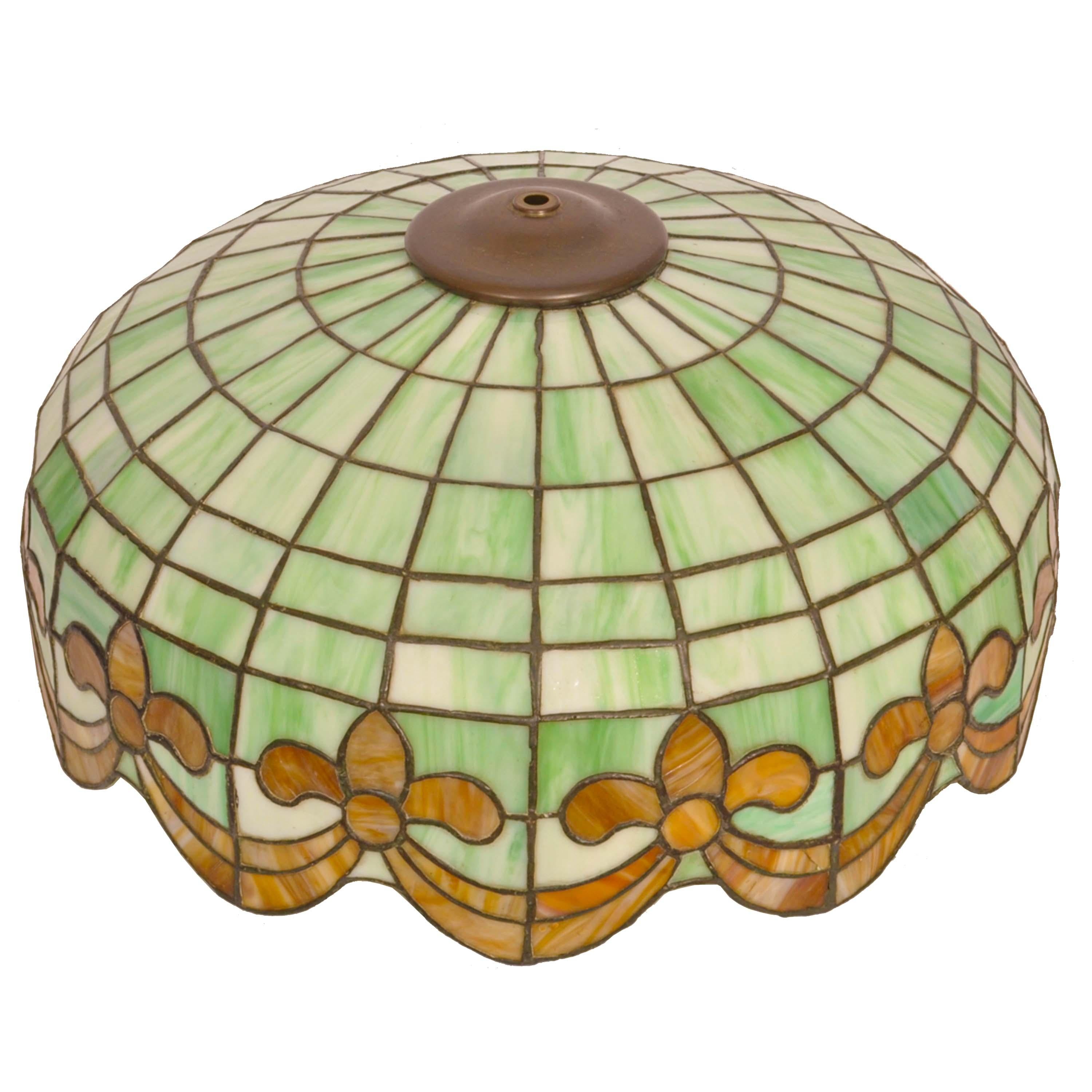 Antique American Art Nouveau Bronze & Leaded Glass Table Lamp by Wilkinson, 1910 For Sale 3