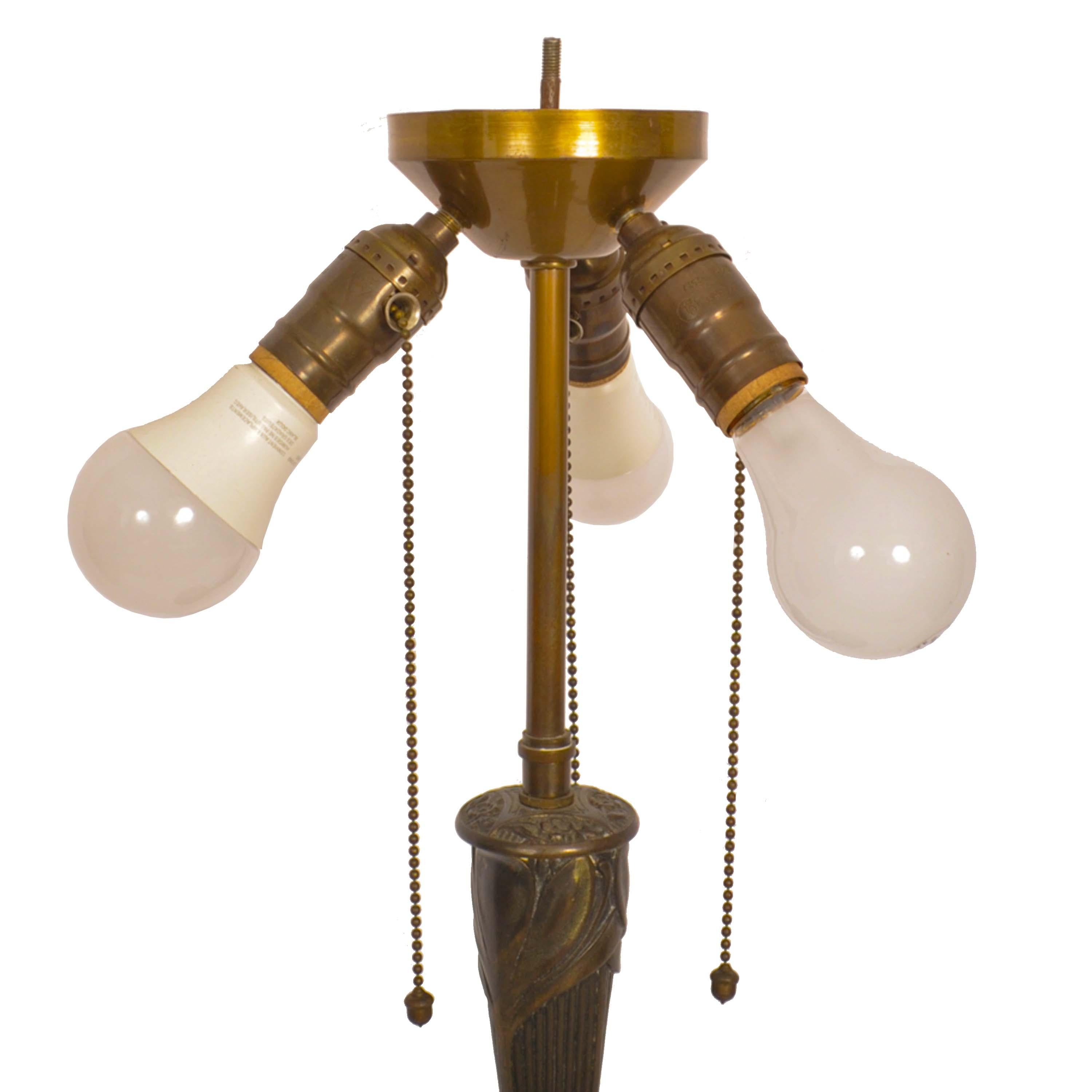 Antique American Art Nouveau Bronze & Leaded Glass Table Lamp by Wilkinson, 1910 For Sale 5