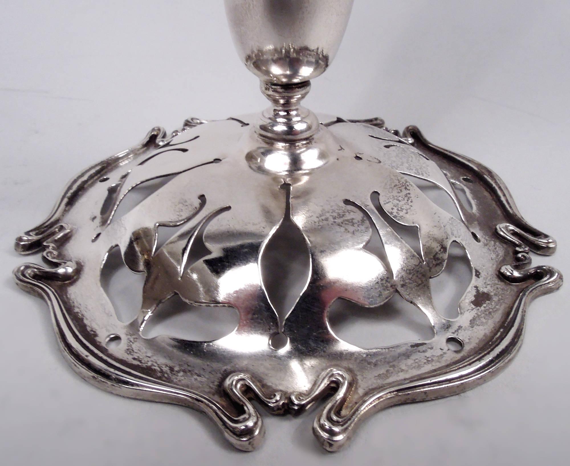 Américain Arte Antiques Art Nouveau Sterling Silver Vase