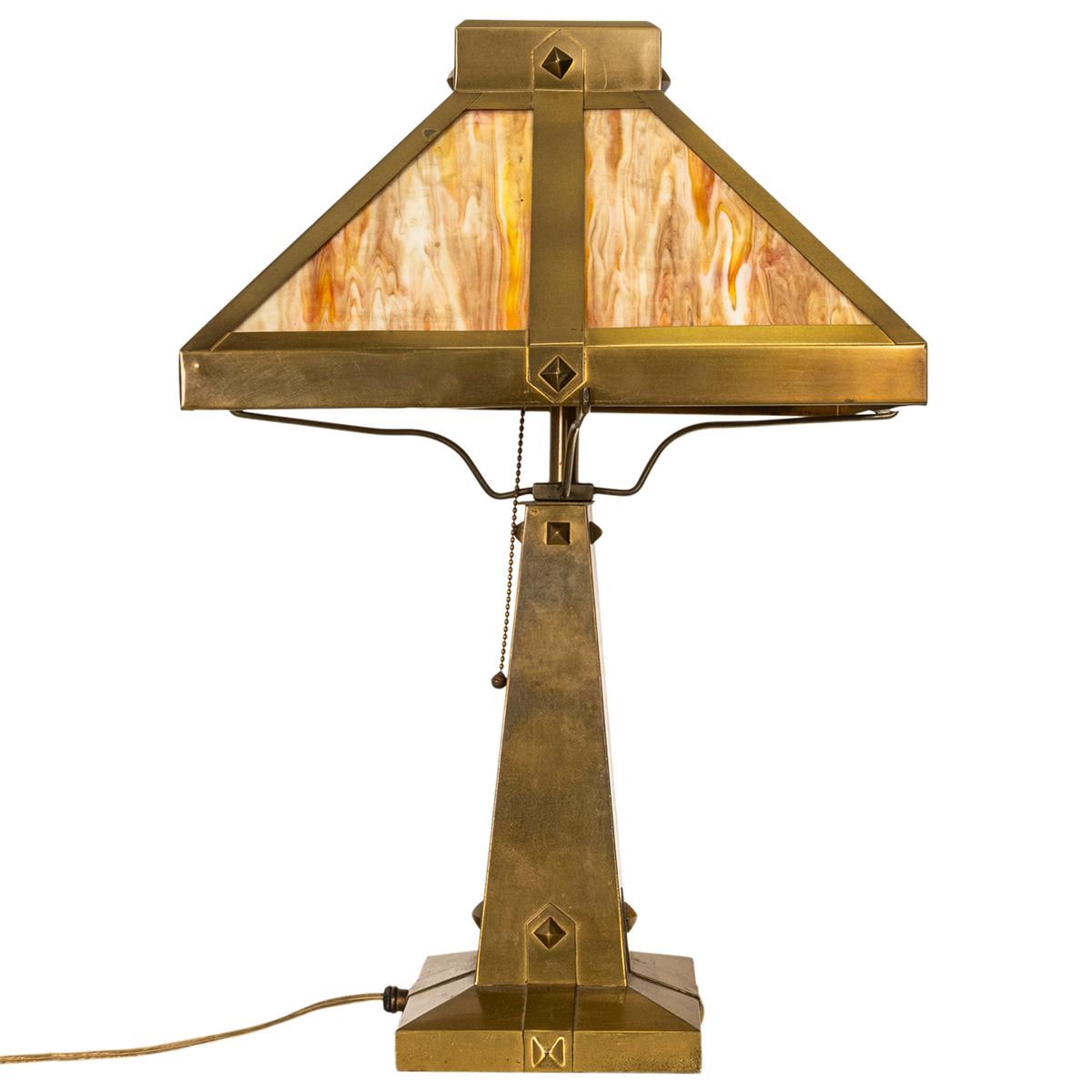 Antique American Arts & Crafts Mission Stained Slag Glass Brass Table Lamp 1910 For Sale 1
