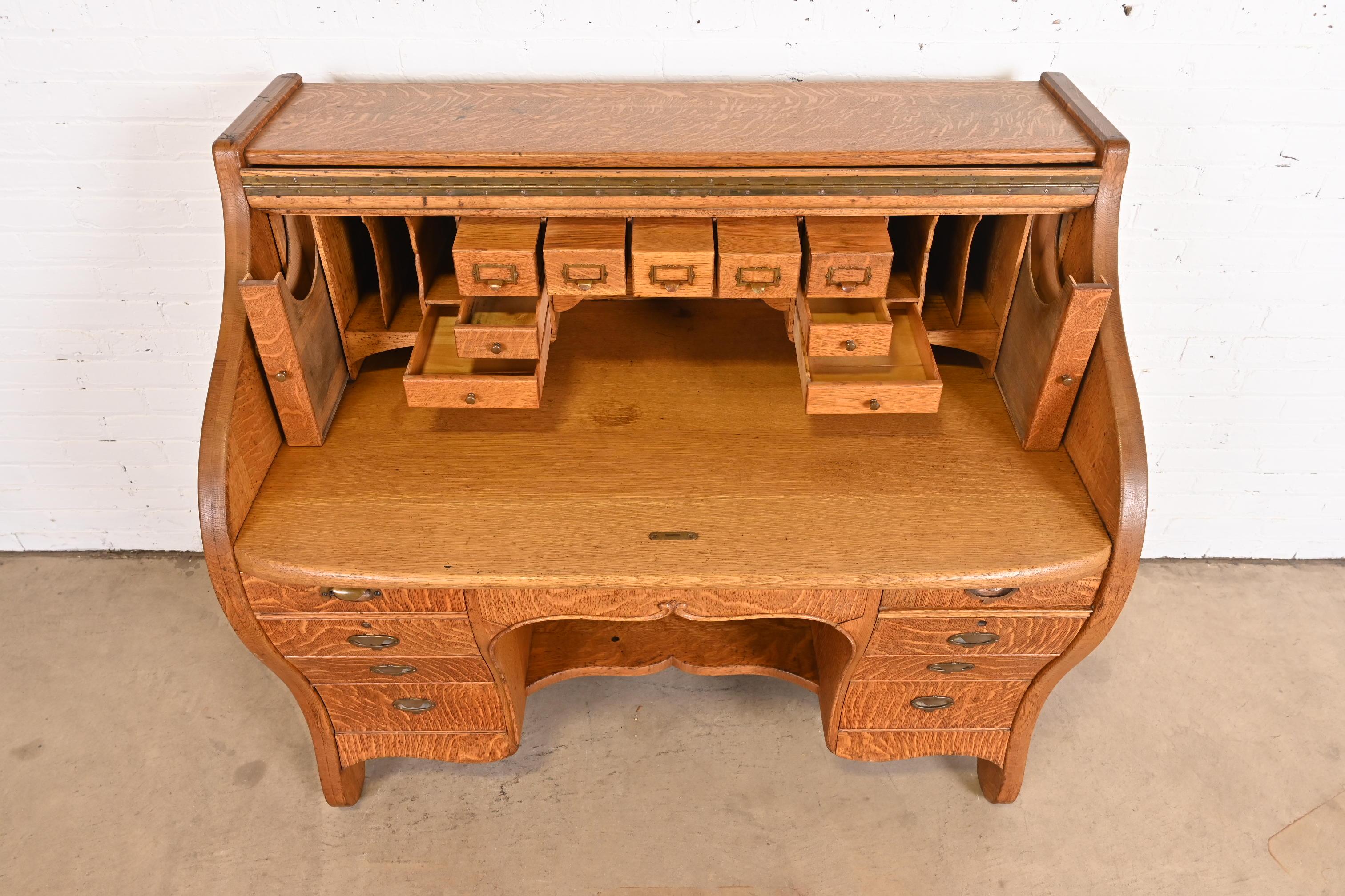 Antique American Arts & Crafts Oak Roll Top Desk, Circa 1890s For Sale 6