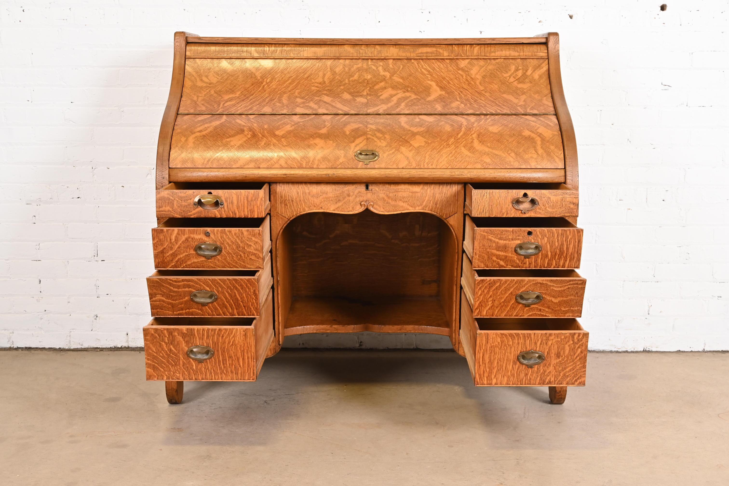 19th Century Antique American Arts & Crafts Oak Roll Top Desk, Circa 1890s For Sale