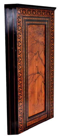 Antique armoire d'angle peinte du mouvement esthétique américain:: signée:: vers 1875