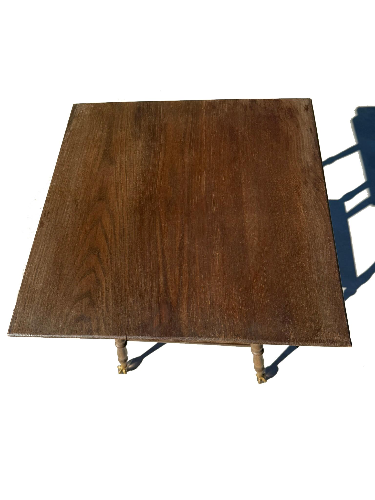 XIXe siècle Ancienne table de salon américaine Ball and Claw en bois massif en vente