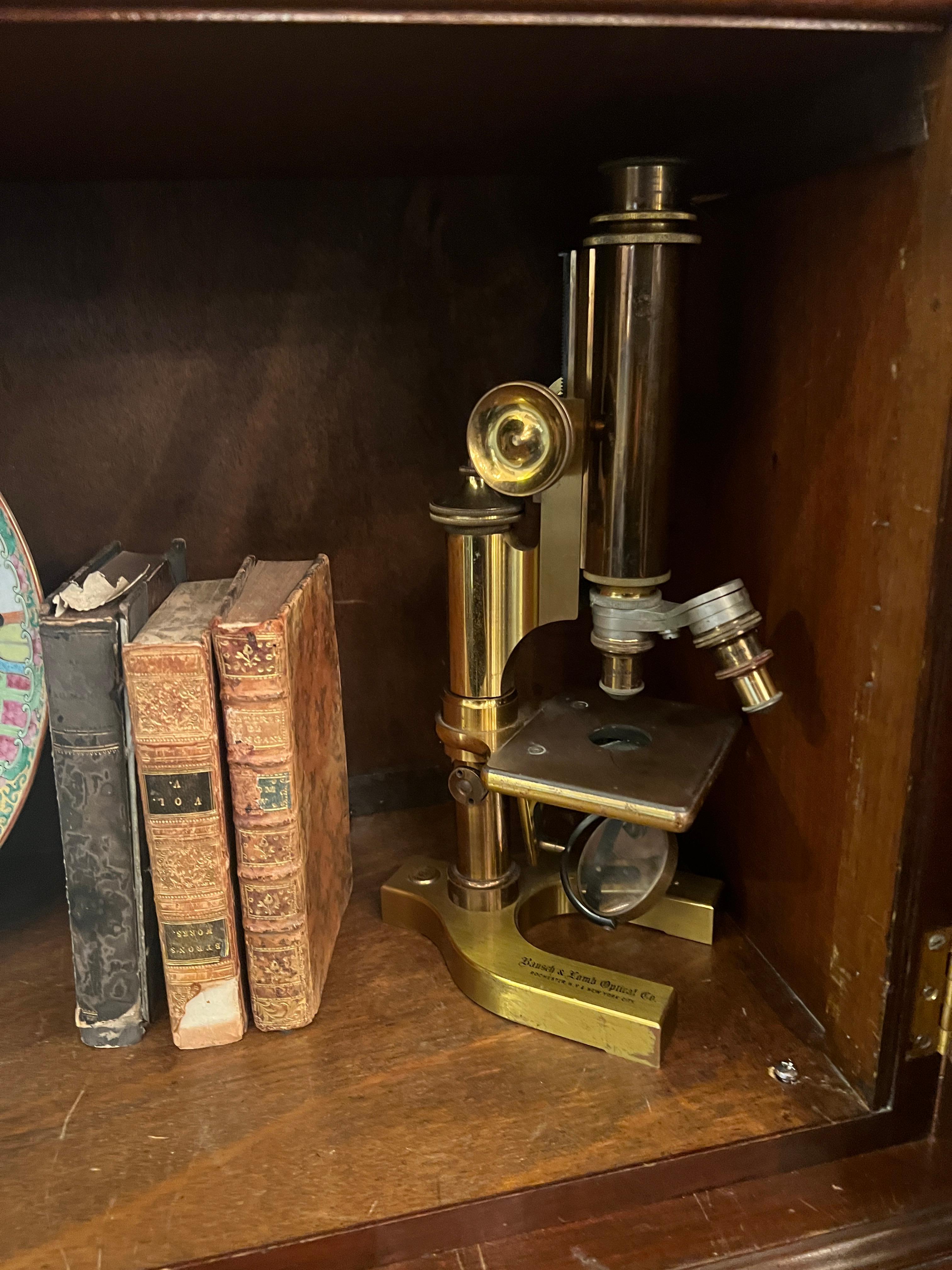 Antikes amerikanisches monoculares amerikanisches „Bausch & Lomb“- Mikroskop mit Komponieren, um 1890-1910. im Angebot 1