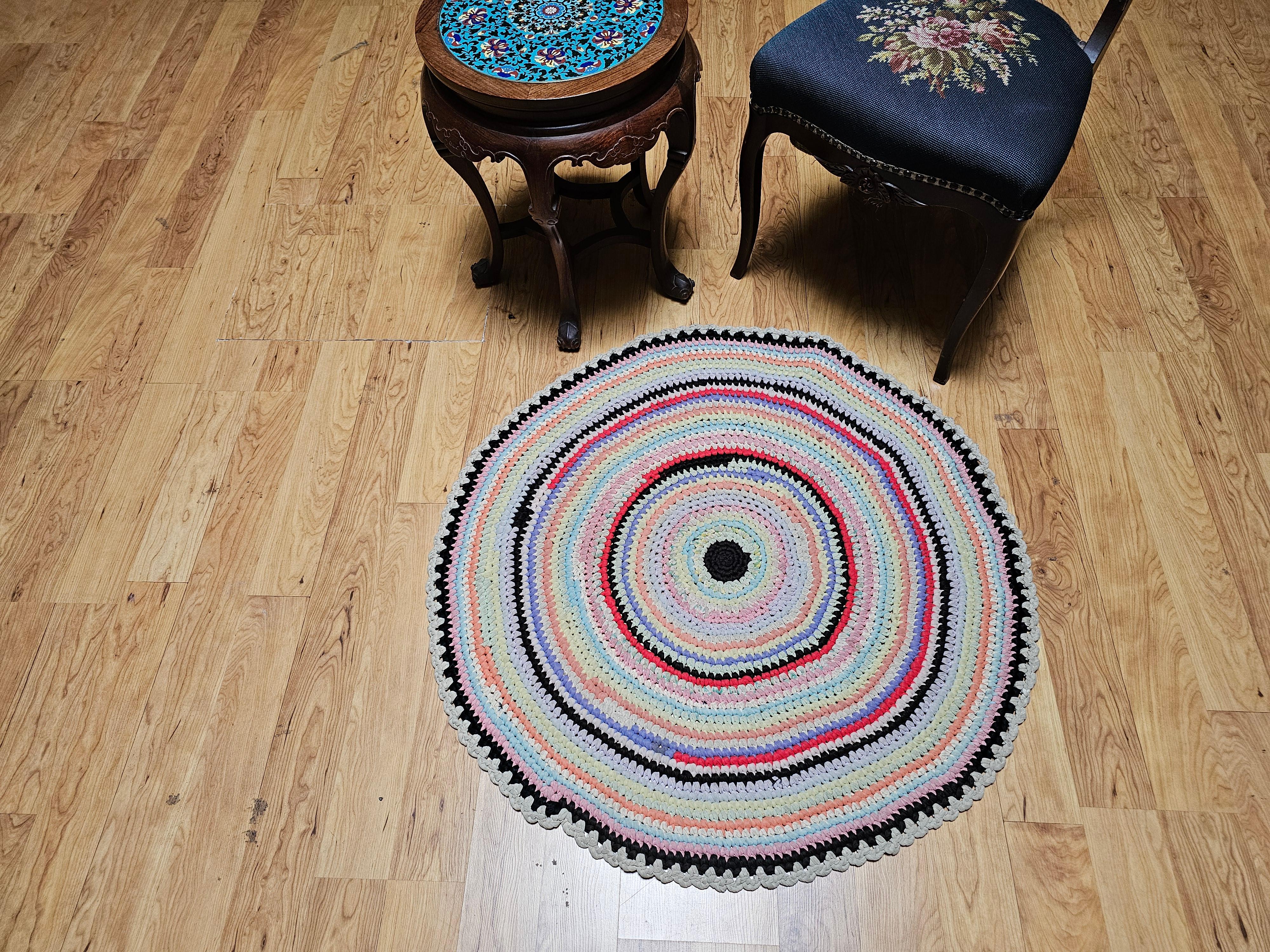 Antique American Braided Round Rug in Red, Blue, White, Green, Yellow For Sale 4
