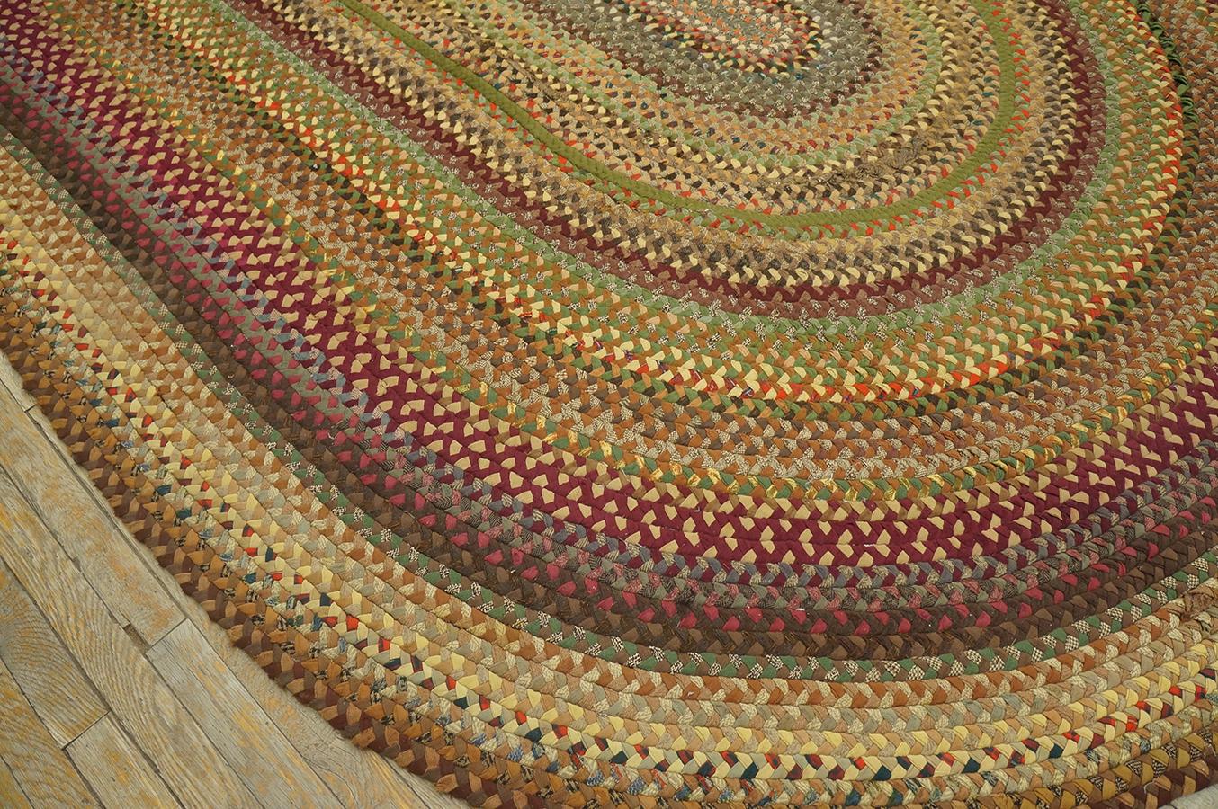 Amerikanischer geflochtener Teppich aus der Mitte des 20. Jahrhunderts ( 1,82 m x 1,82 m – 228 x 320 cm) (Handgewebt) im Angebot