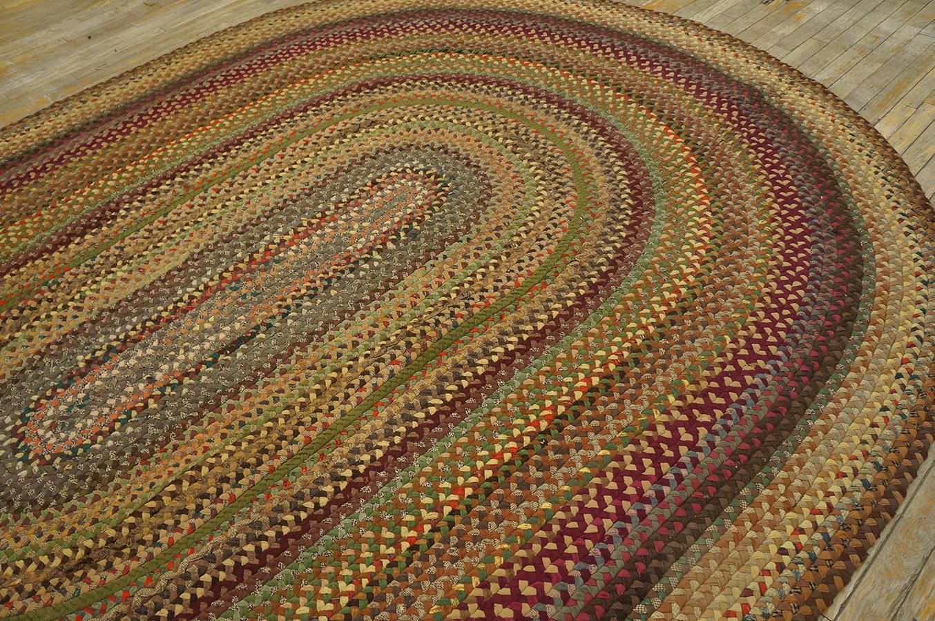 Amerikanischer geflochtener Teppich aus der Mitte des 20. Jahrhunderts ( 1,82 m x 1,82 m – 228 x 320 cm) im Zustand „Gut“ im Angebot in New York, NY
