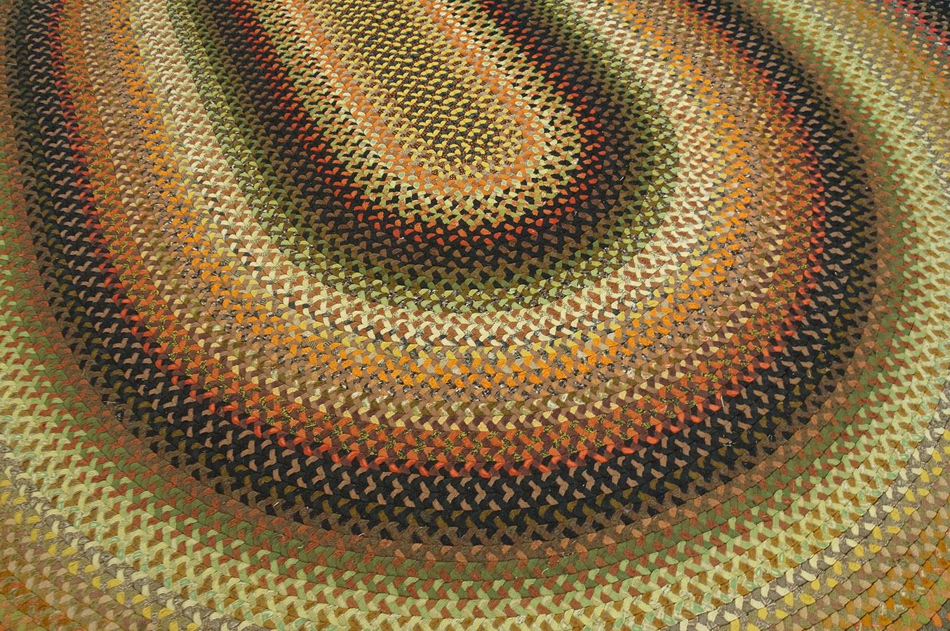 Amerikanischer geflochtener Teppich aus den 1930er Jahren ( 9''10 x 11''10 - 300 x 360) (amerikanisch) im Angebot