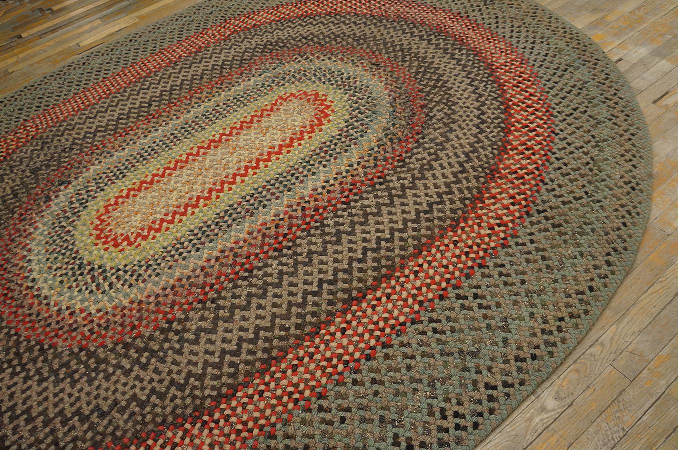 Amerikanischer geflochtener Teppich aus den 1940er Jahren ( 9' 9 Zoll x 9' 10 Zoll - 297 x 300 cm) (Mitte des 20. Jahrhunderts) im Angebot