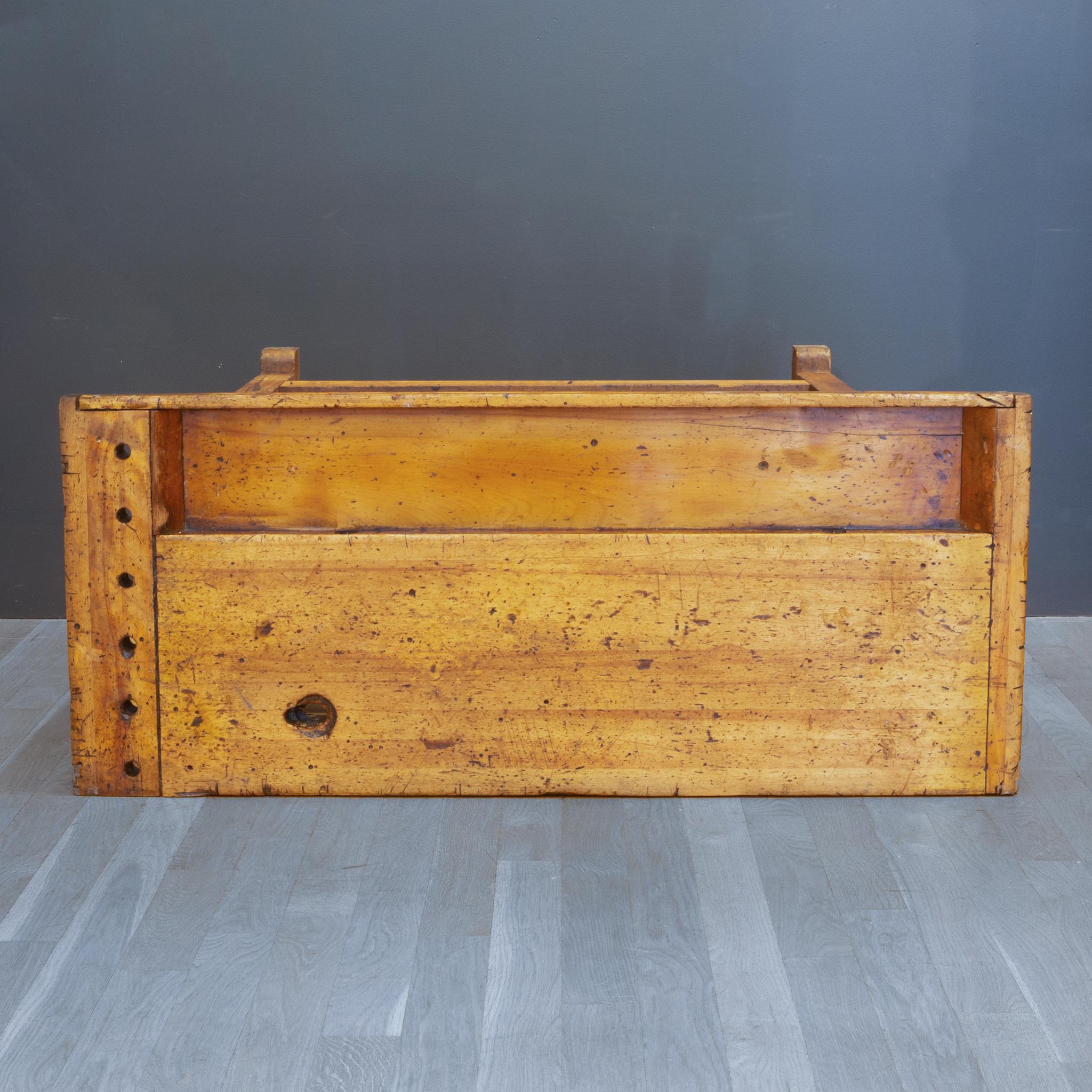 Beech Antique American Carpenter's Workbench, circa 1900