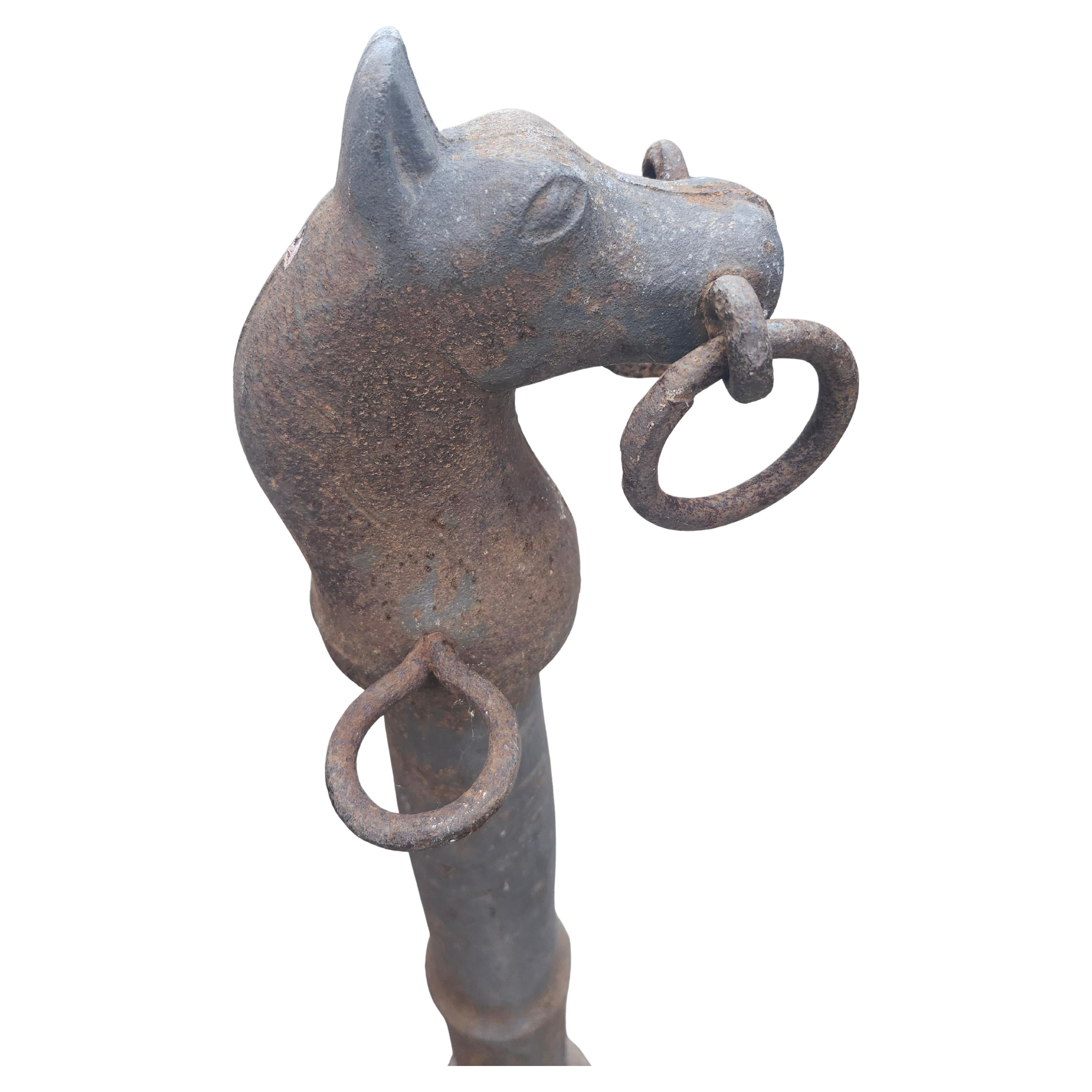 Américain Ancienne borne d'attelage américaine en fonte à tête de cheval C1890 en vente