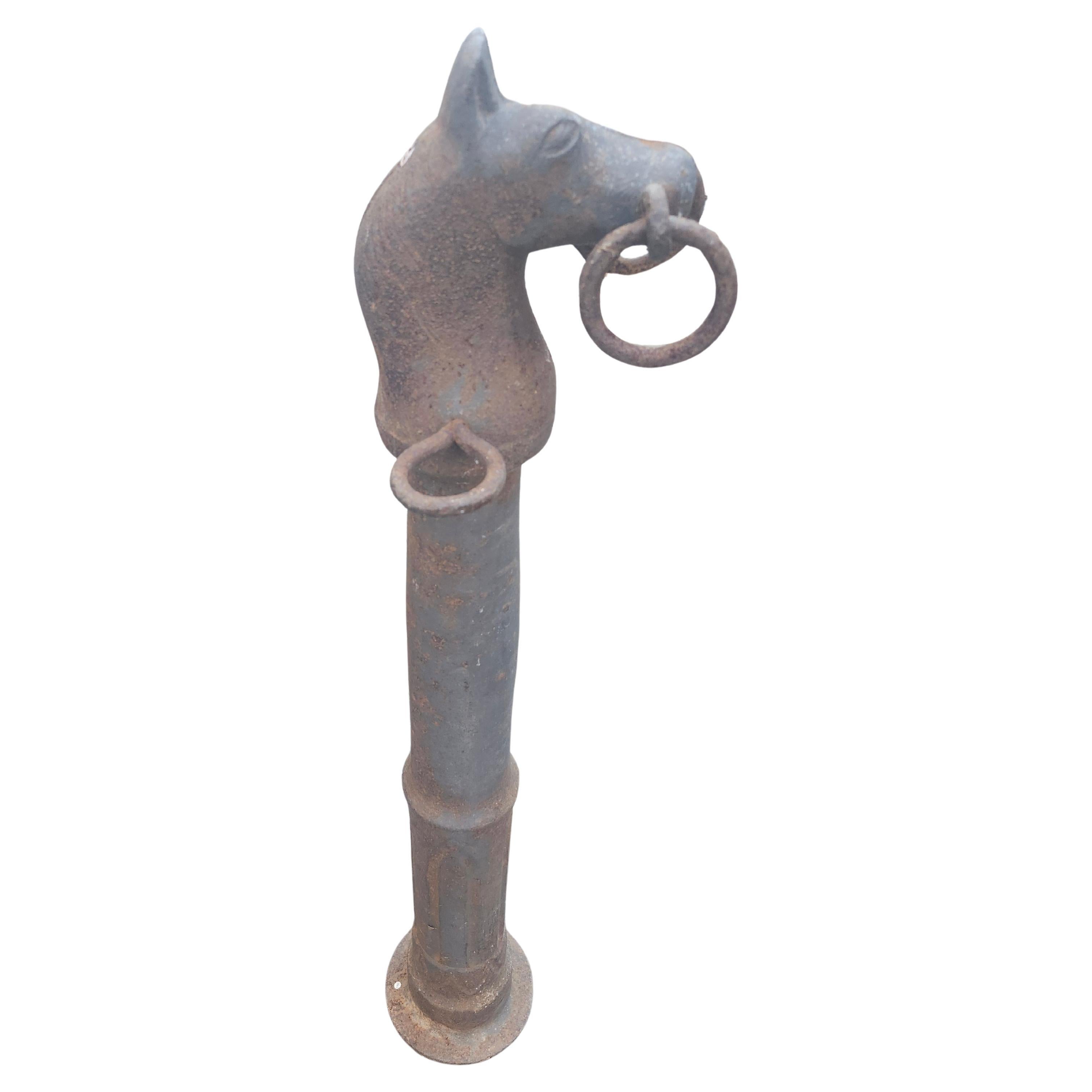 Moulage Ancienne borne d'attelage américaine en fonte à tête de cheval C1890 en vente