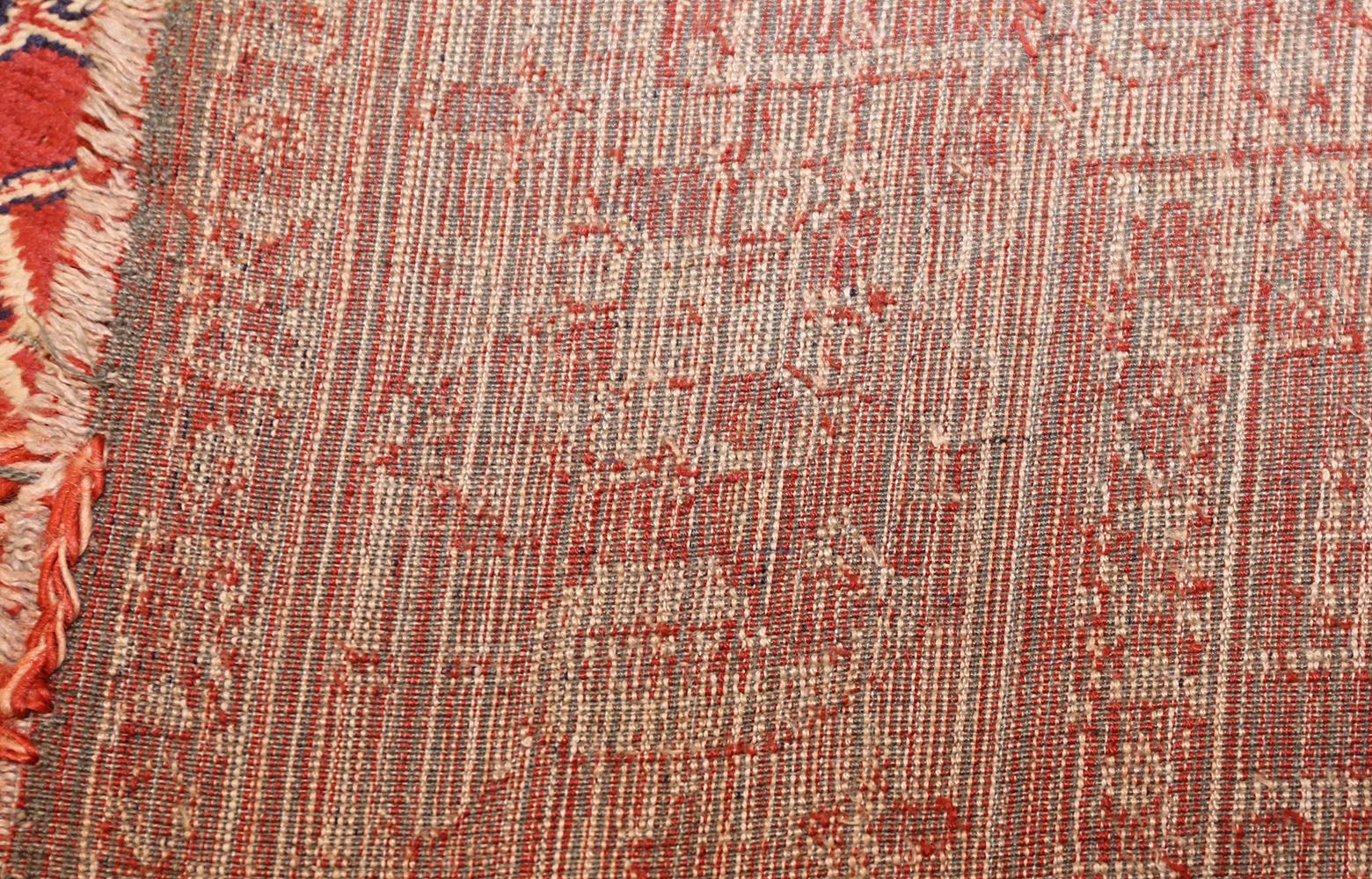 Antique American Chenille Rug. Size: 4 ft 7 in x 6 ft (1.4 m x 1.83 m) 1