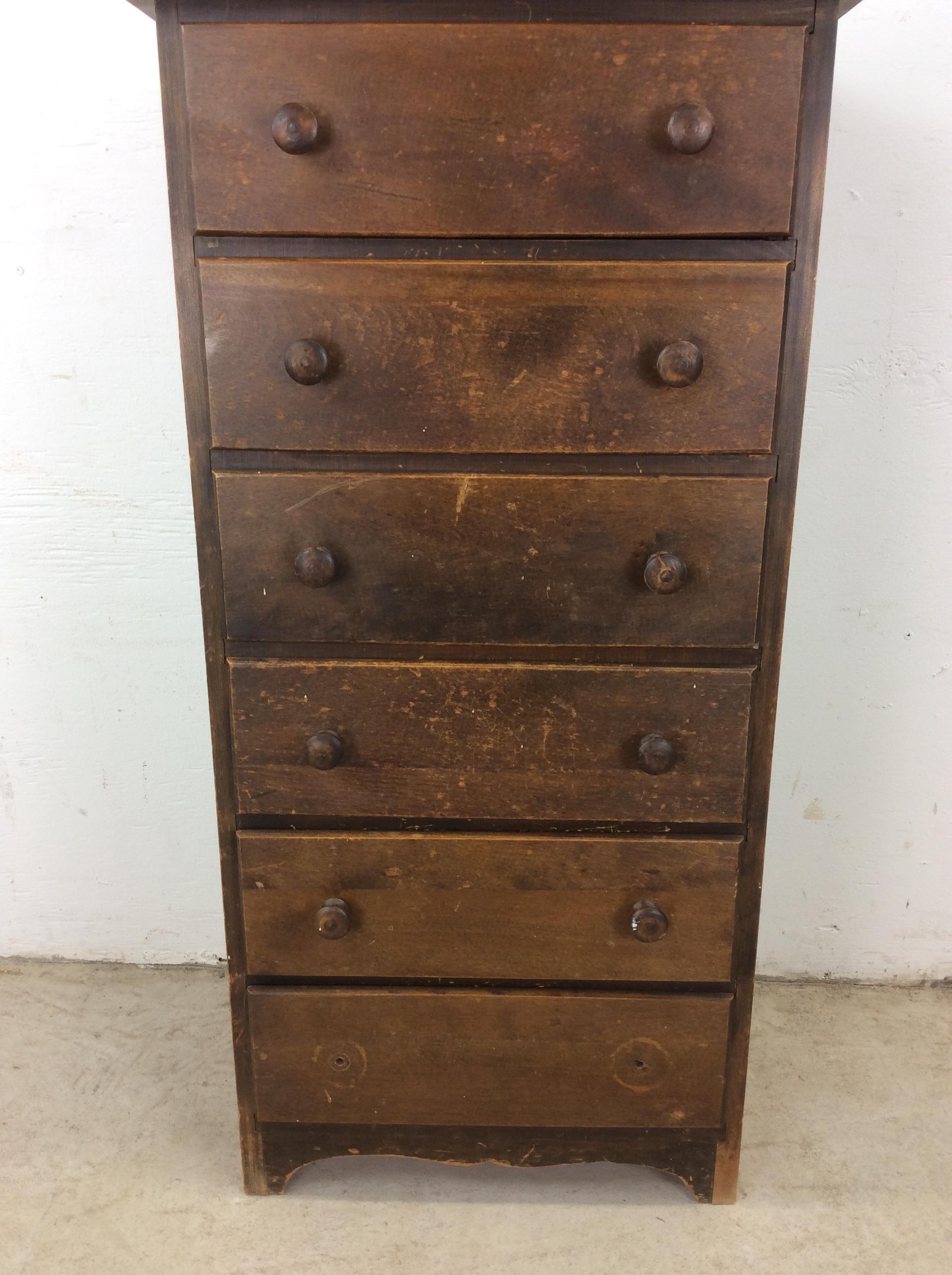 20th Century Antique American Chest of Six Drawer with Carved Wood Pulls