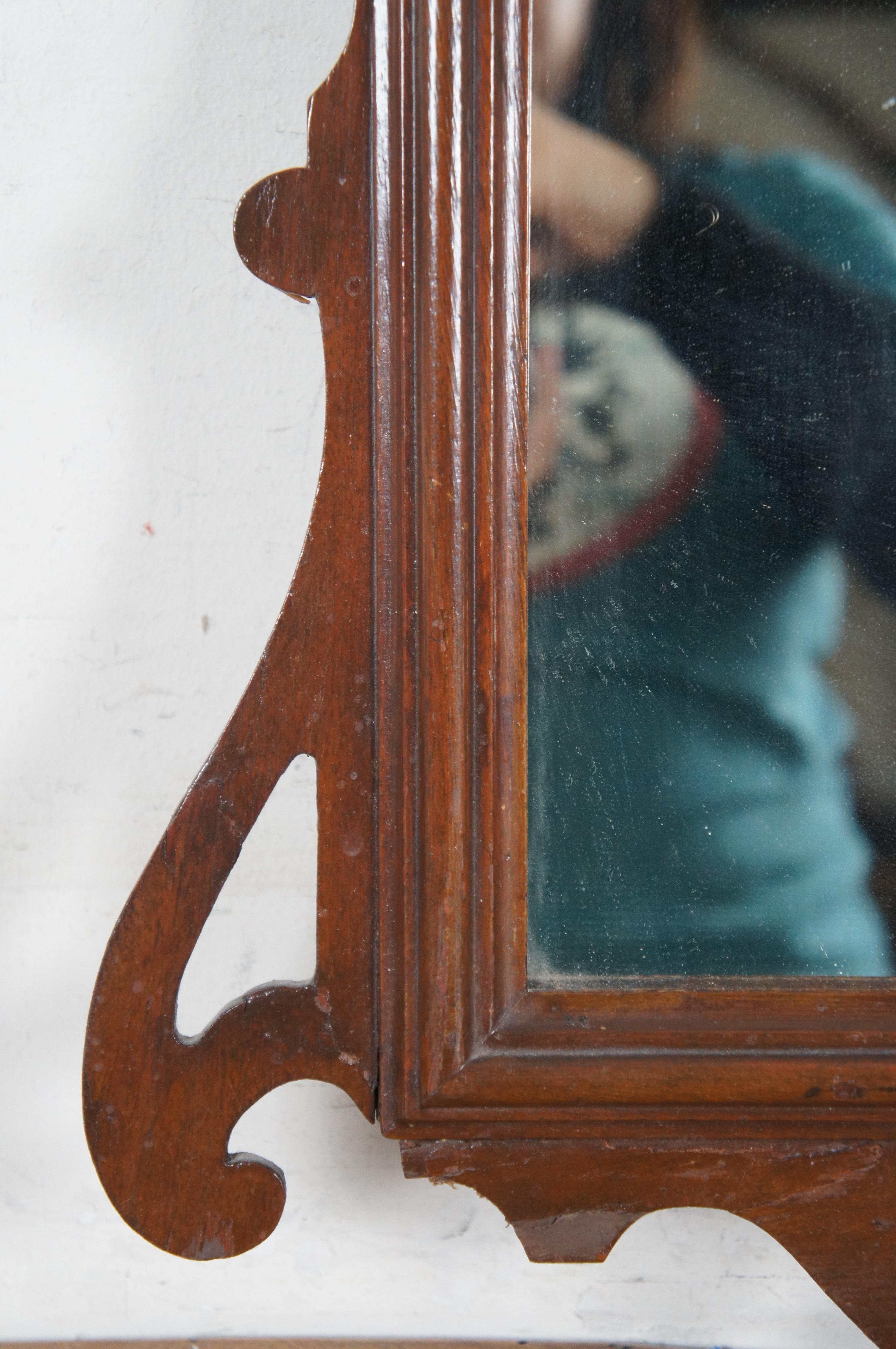 Antique American Chippendale Carved Mahogany Eagle Vanity Mirror 32